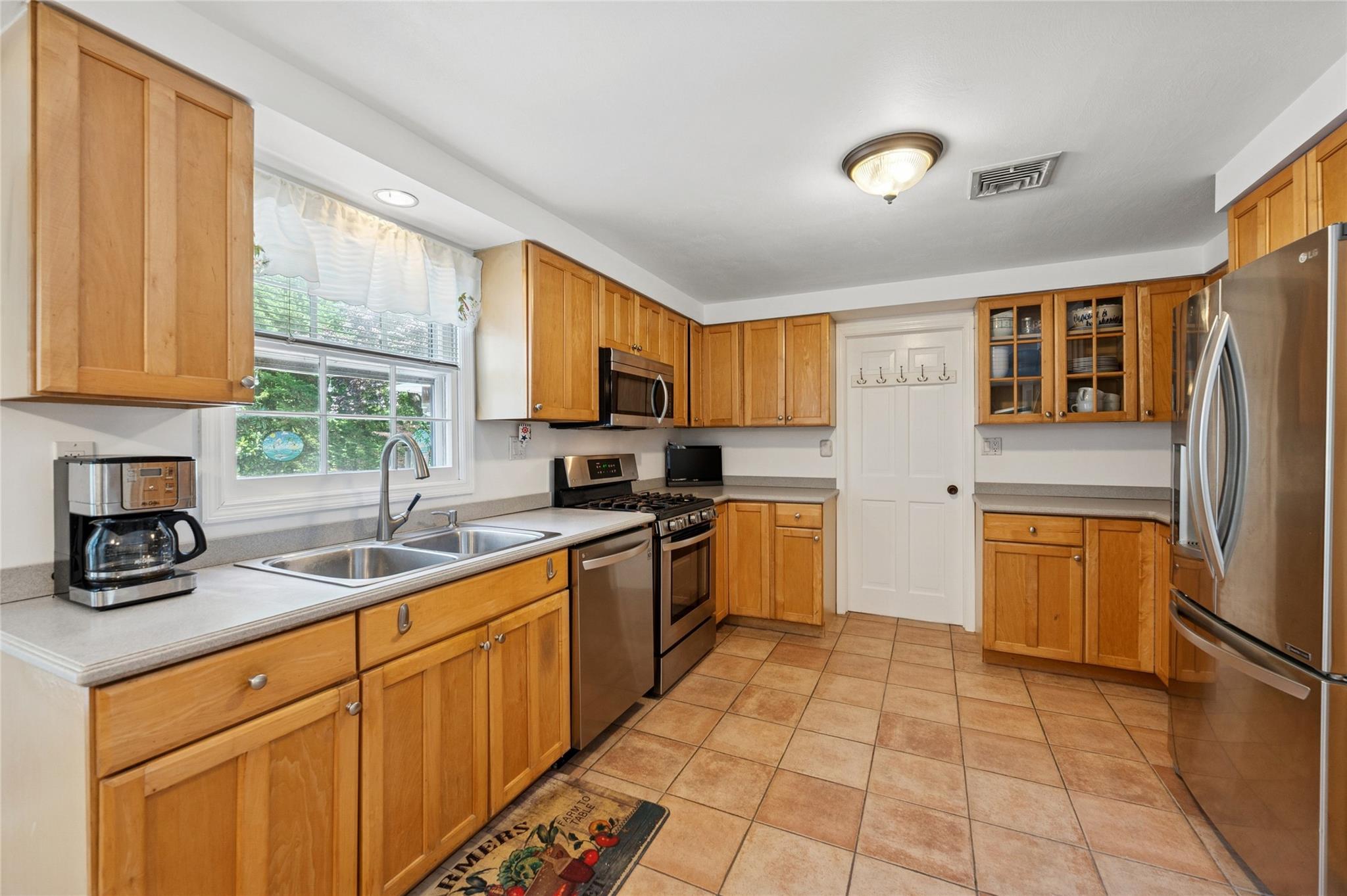 #18 photo, 21 Windwood Court, 東長島 汉普顿 Westhampton , NY 11977