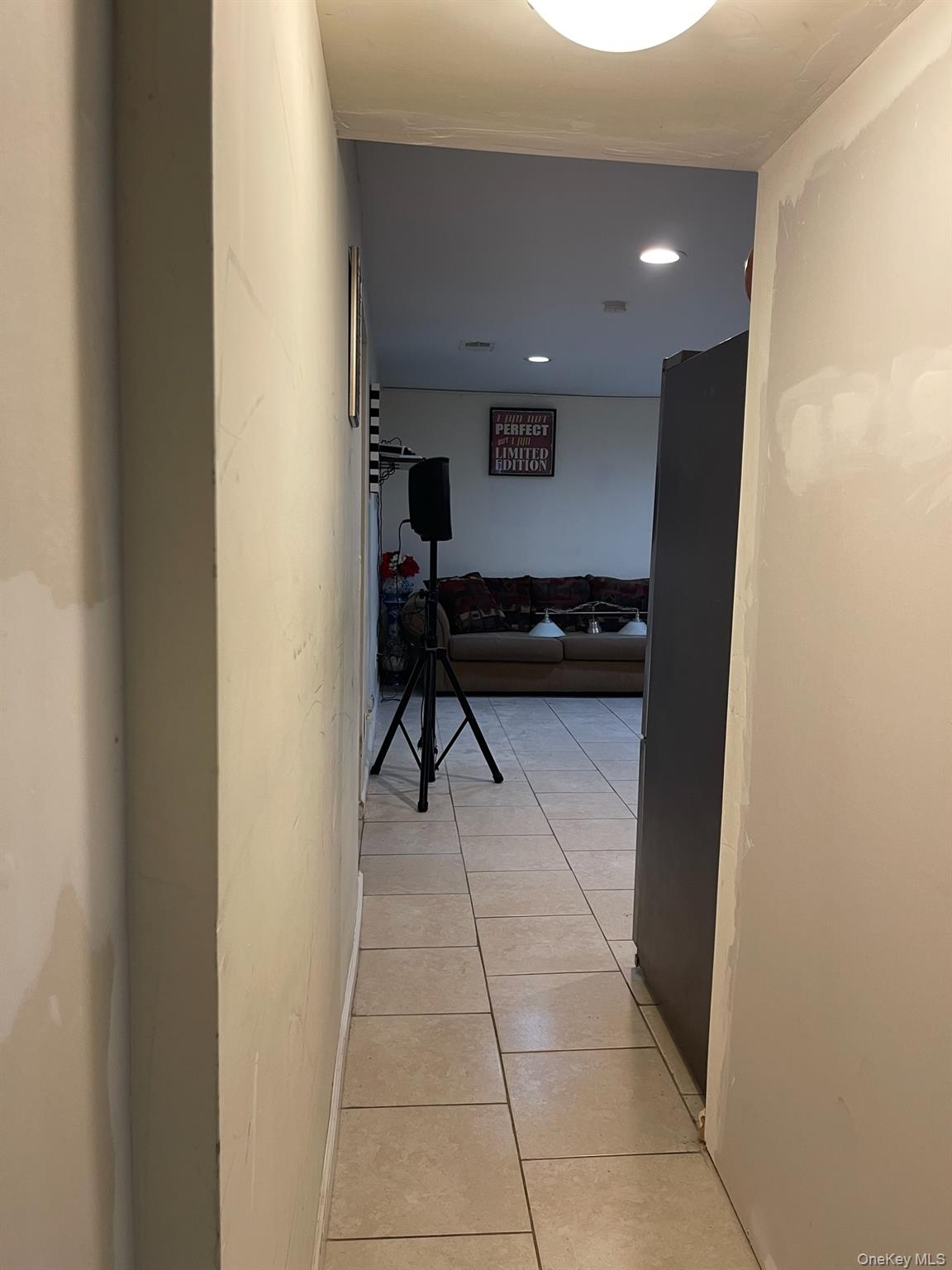 #17 photo, 4 Golden Gate Lane, サフォーク郡 Shirley , NY 11967