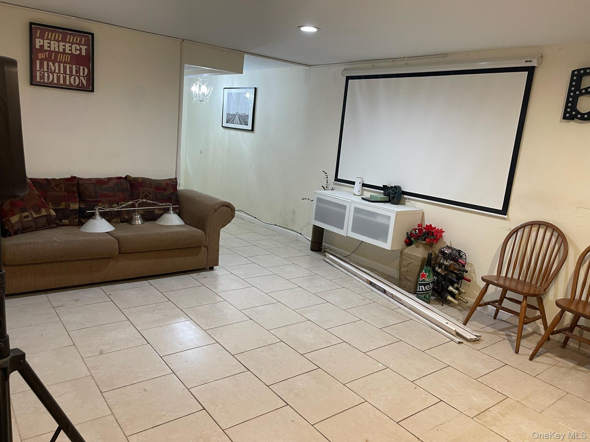 #18 photo, 4 Golden Gate Lane, サフォーク郡 Shirley , NY 11967