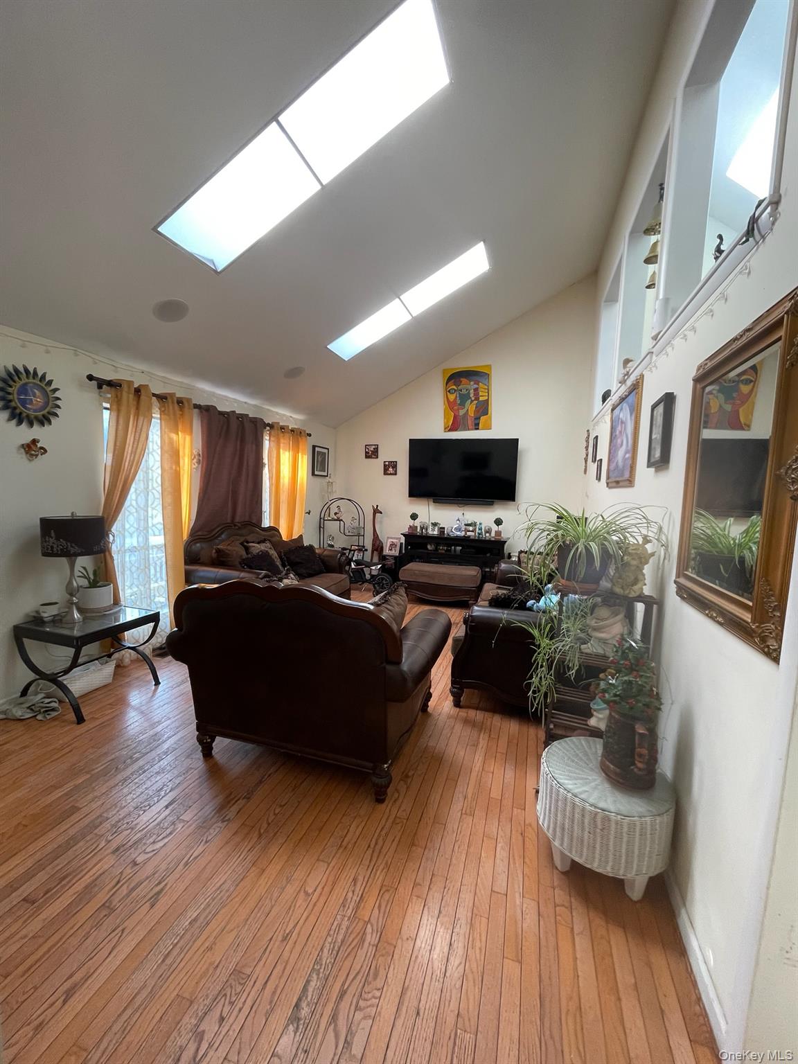 #3 photo, 4 Golden Gate Lane, サフォーク郡 Shirley , NY 11967