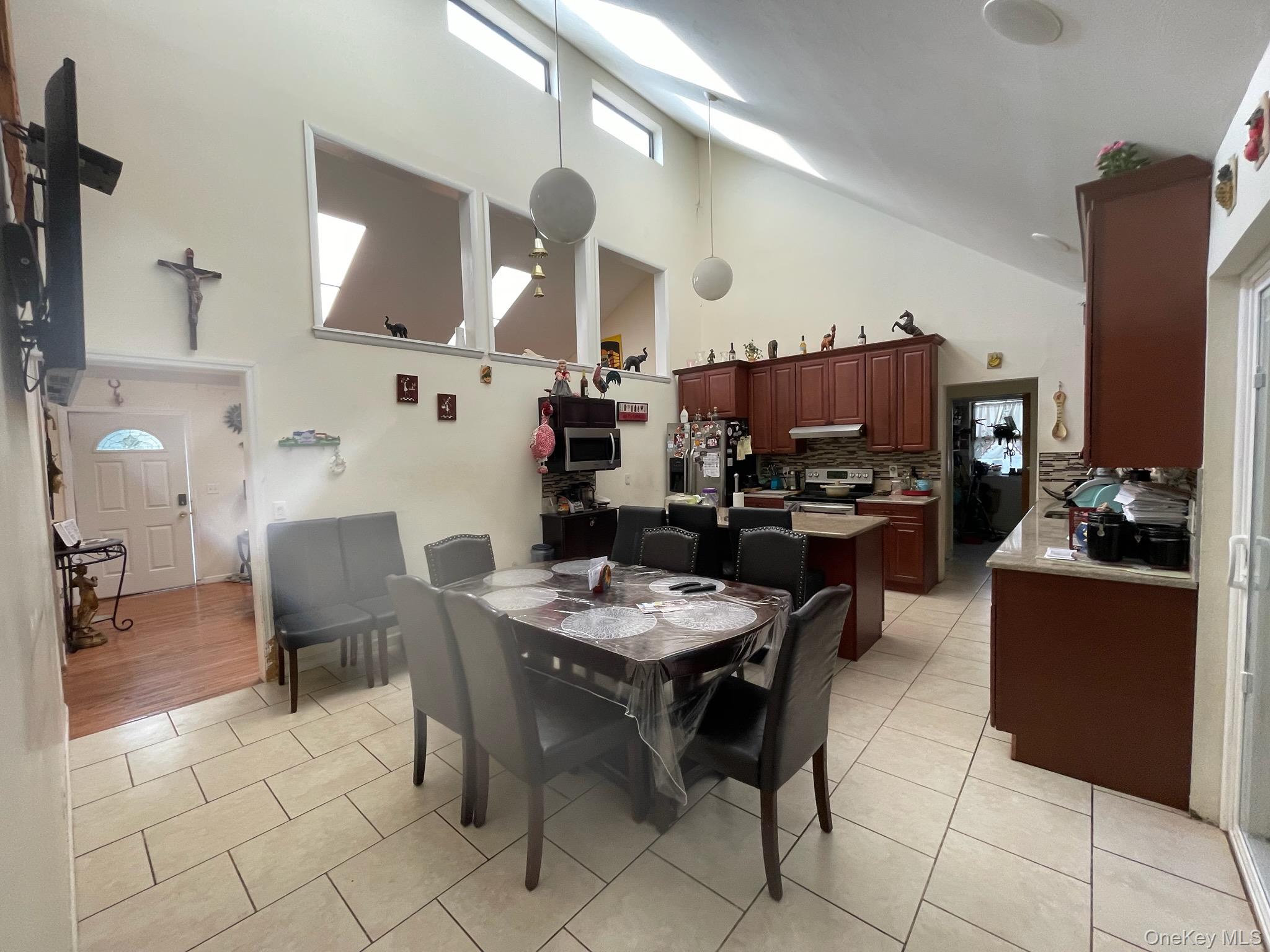 #4 photo, 4 Golden Gate Lane, サフォーク郡 Shirley , NY 11967