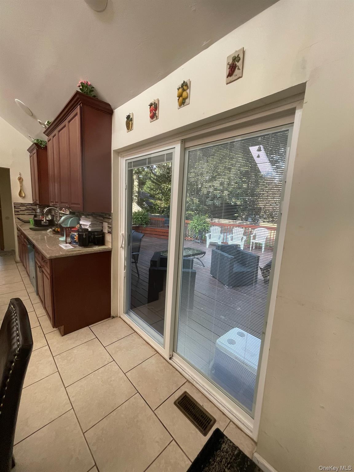 #6 photo, 4 Golden Gate Lane, サフォーク郡 Shirley , NY 11967