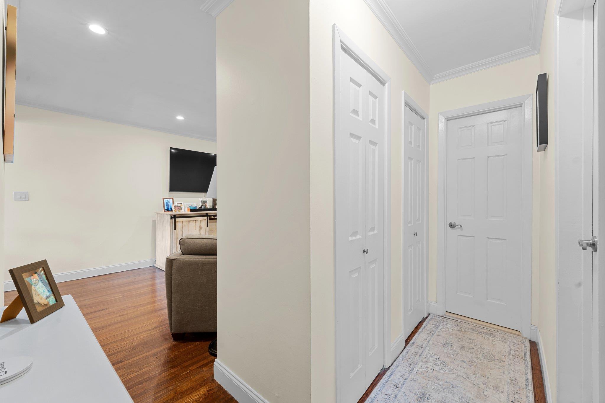 #13 photo, 16 Edwards St, 長島 罗斯林 Roslyn Heights , NY 11577