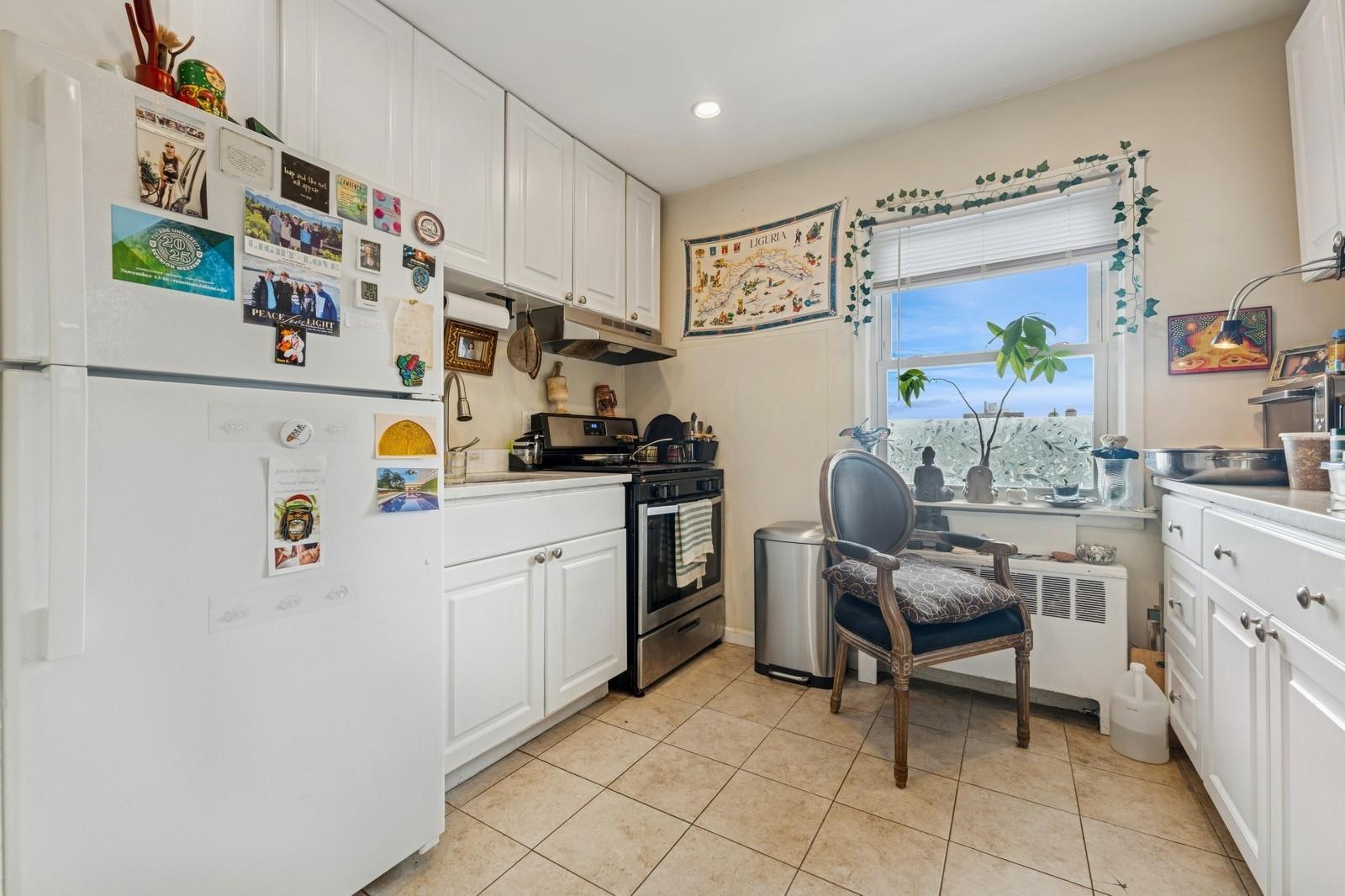 #16 photo, 725 E Broadway, Long Beach , NY 11561