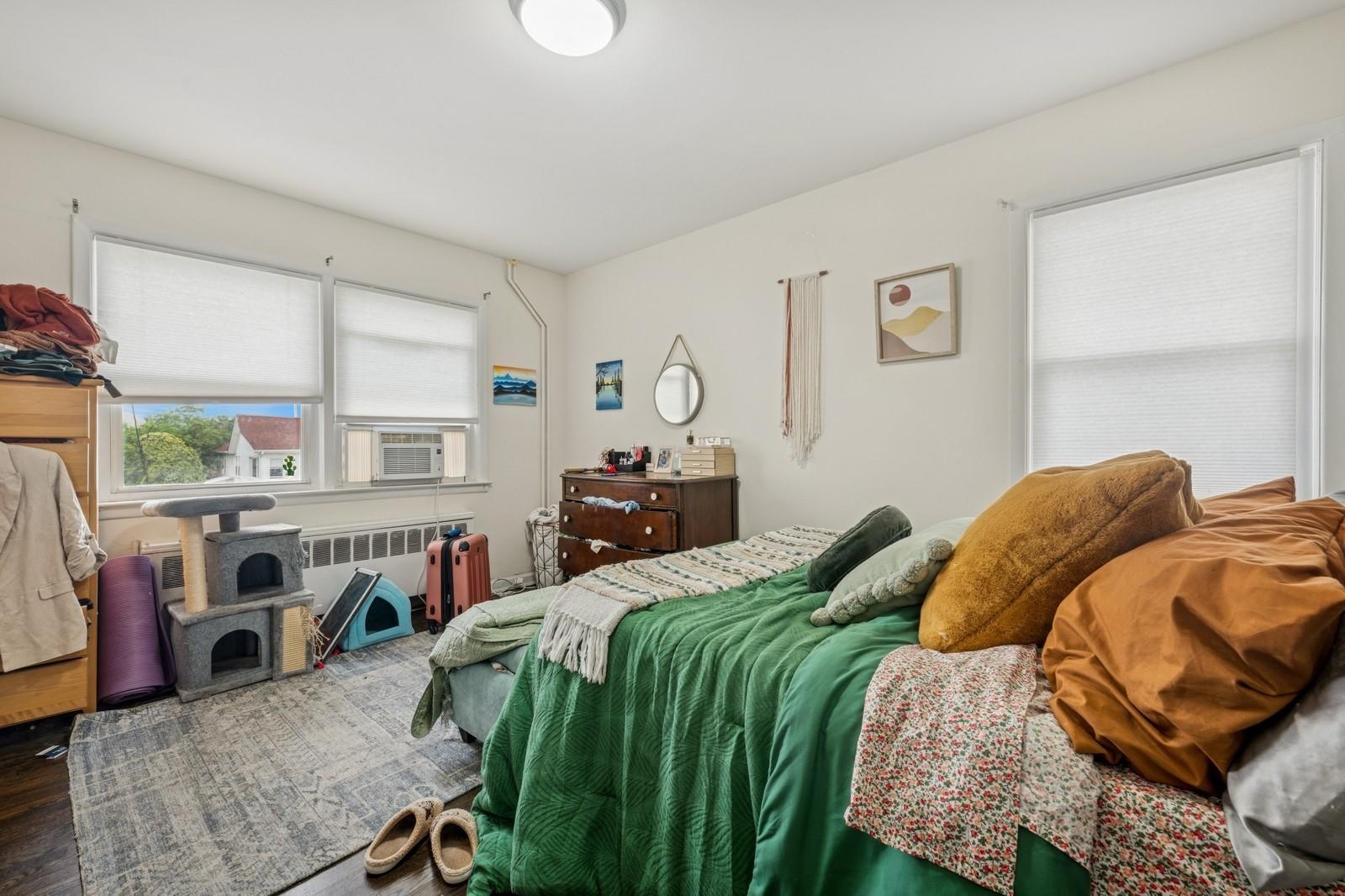 #9 photo, 725 E Broadway, Long Beach , NY 11561