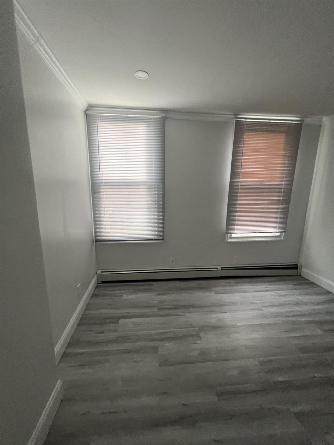 #7 photo, 4415 72nd Street, クイーンズ区 Woodside , NY 11377