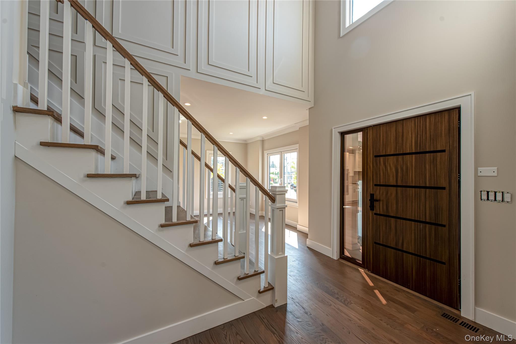 #2 photo, 9 E Madison Street, 东长岛 东艾斯利普 East Islip , NY 11730