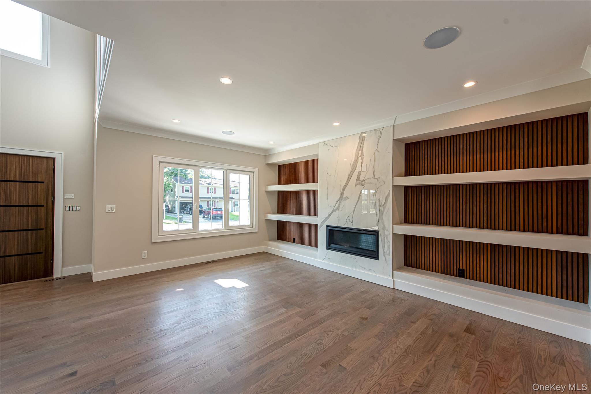 #5 photo, 9 E Madison Street, 东长岛 东艾斯利普 East Islip , NY 11730