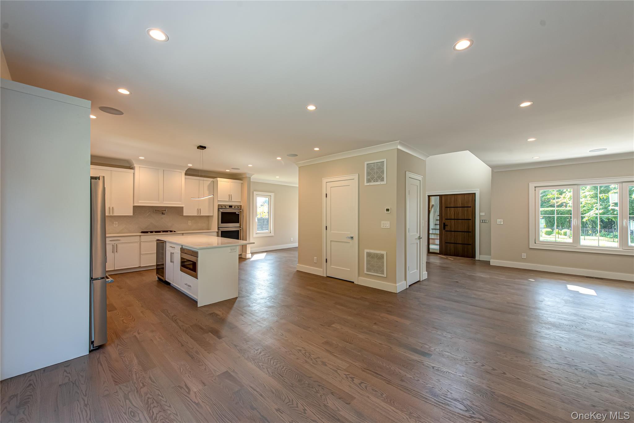 #7 photo, 9 E Madison Street, 东长岛 东艾斯利普 East Islip , NY 11730