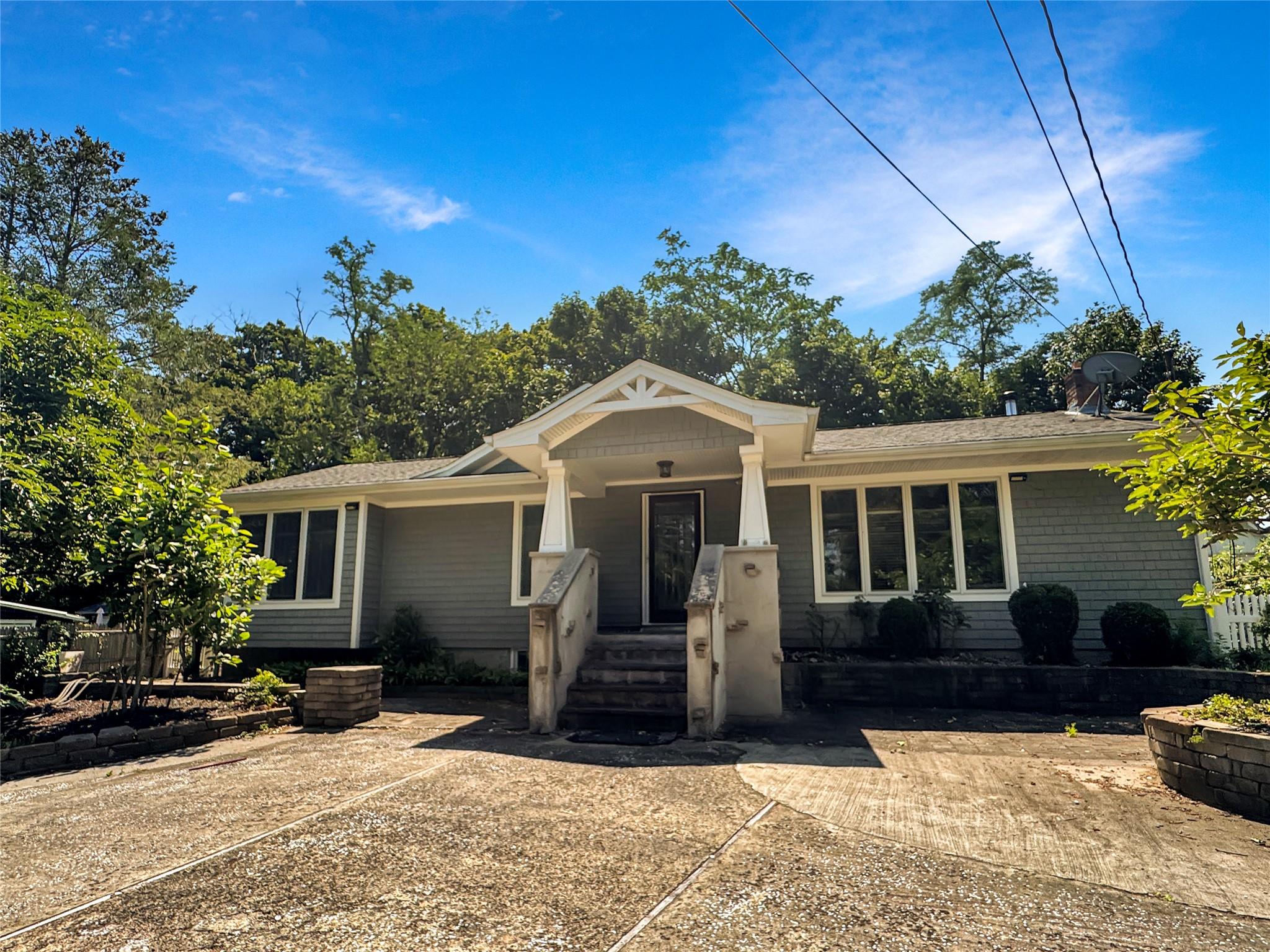 #1 photo, 10890 Old Sound Avenue, Mattituck , NY 11952