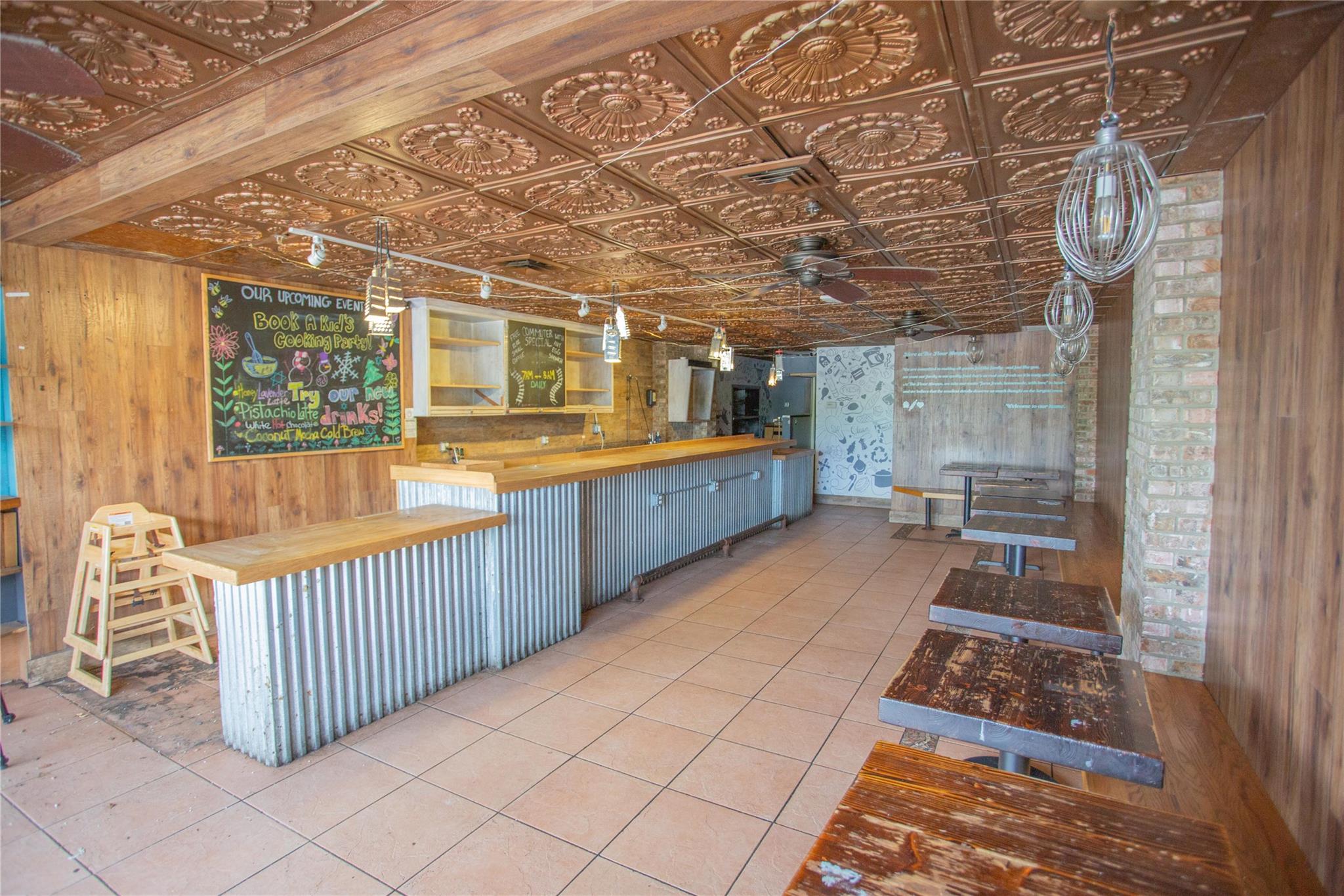 #4 photo, 486 Sunrise Highway, ナッソー郡 Rockville Centre , NY 11570