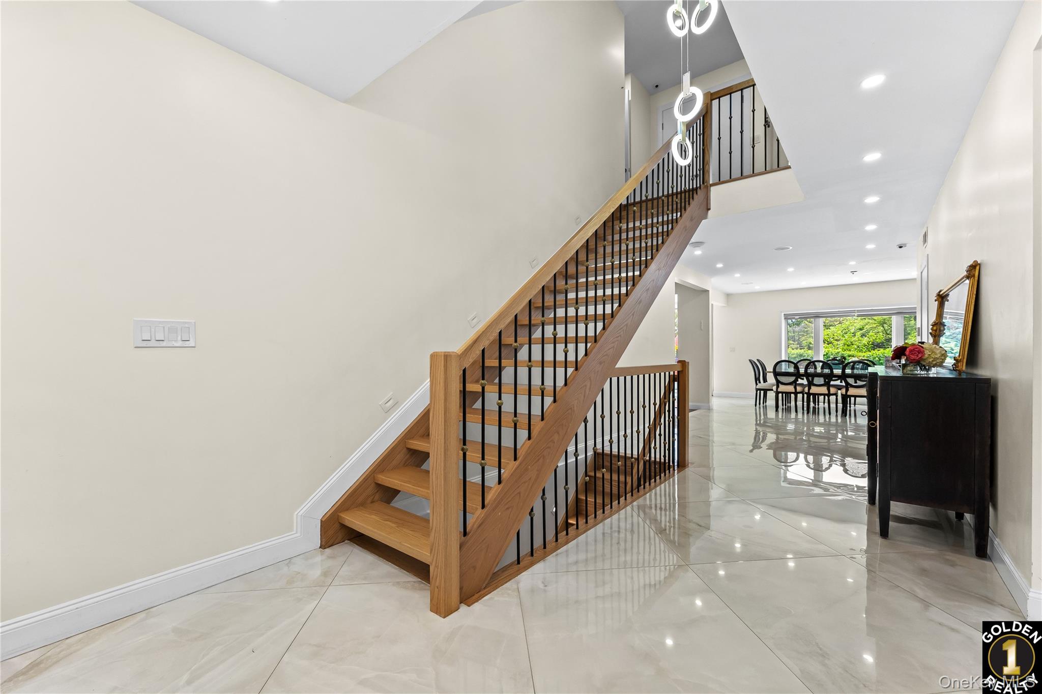 #3 photo, 115-18 Mayfair Road, クイーンズ区 Kew Gardens , NY 11418