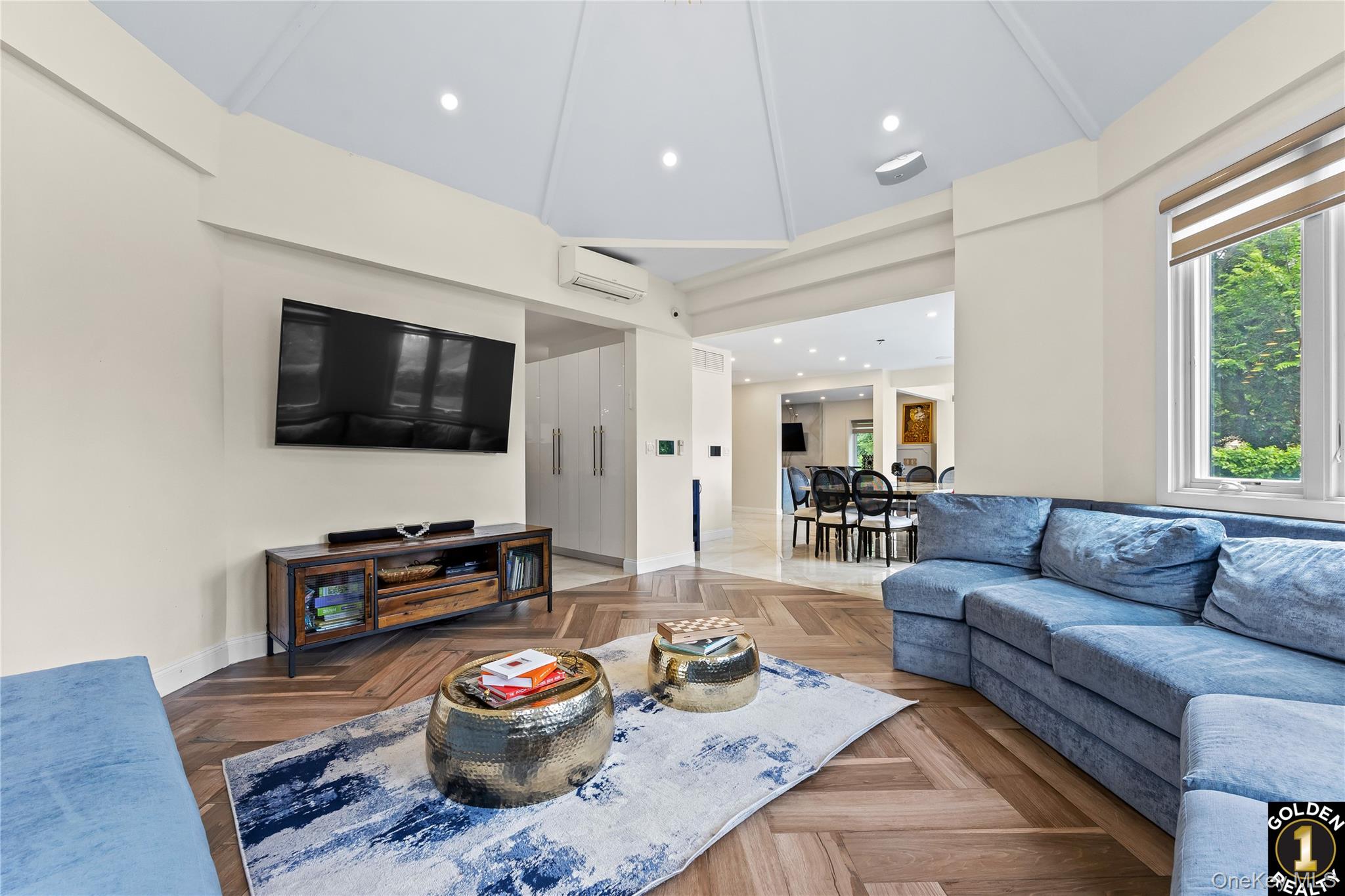 #8 photo, 115-18 Mayfair Road, クイーンズ区 Kew Gardens , NY 11418