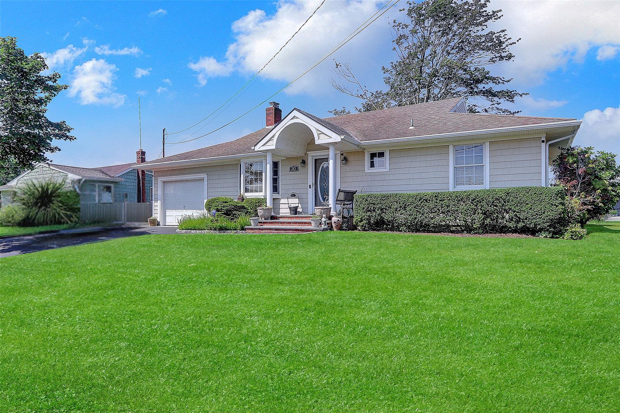 #1 photo, 30 Bonita Road, East Quogue , NY 11942