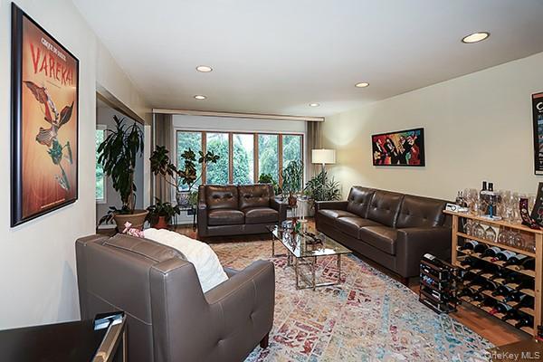 #7 photo, 17 Harvard Drive, ナッソー郡 Woodbury , NY 11797