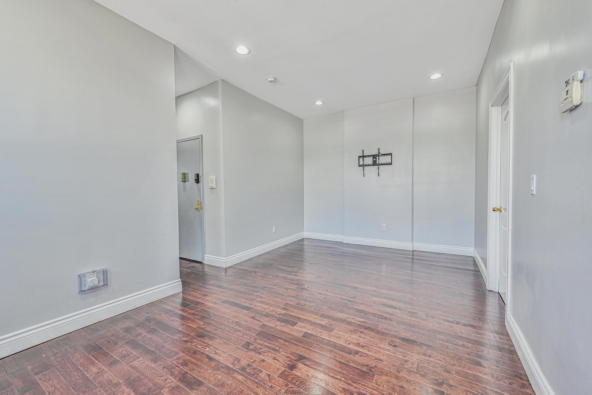 #19 photo, 5130 35th Street, クイーンズ区 Long Island City , NY 11101