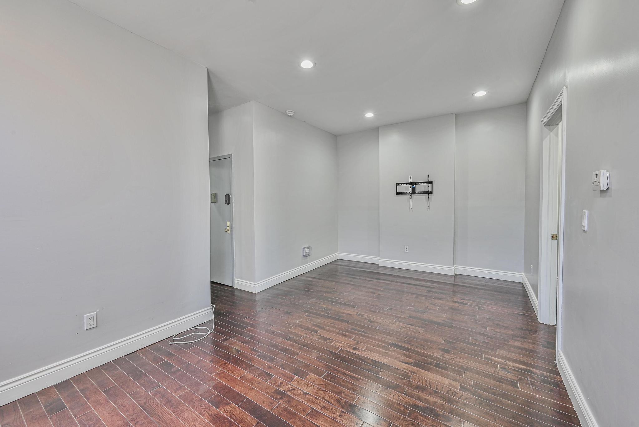 #7 photo, 5130 35th Street, クイーンズ区 Long Island City , NY 11101