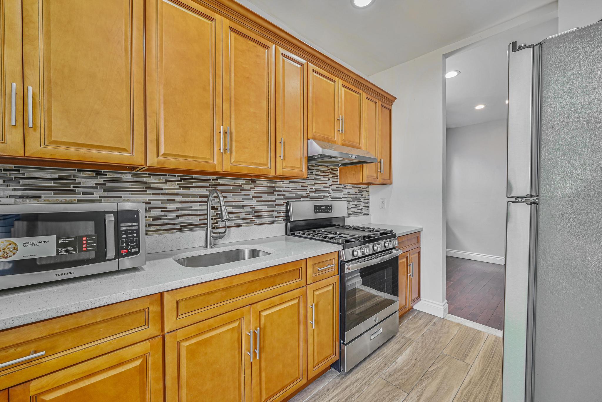 #8 photo, 5130 35th Street, クイーンズ区 Long Island City , NY 11101