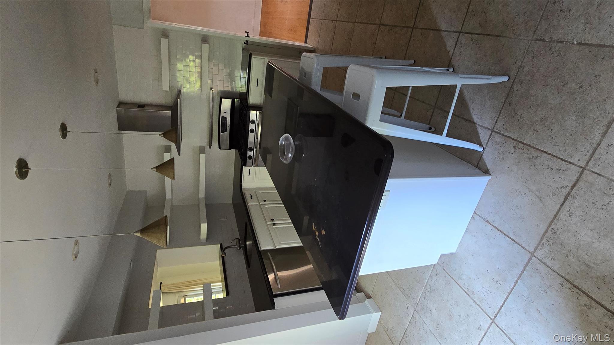 #8 photo, 146 Malverne Avenue, ナッソー郡 Malverne , NY 11565