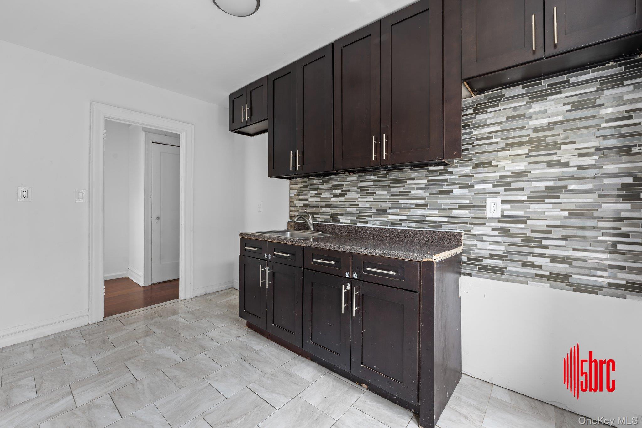 #5 photo, 255 E 55th Street, ブルックリン区 Brooklyn , NY 11203