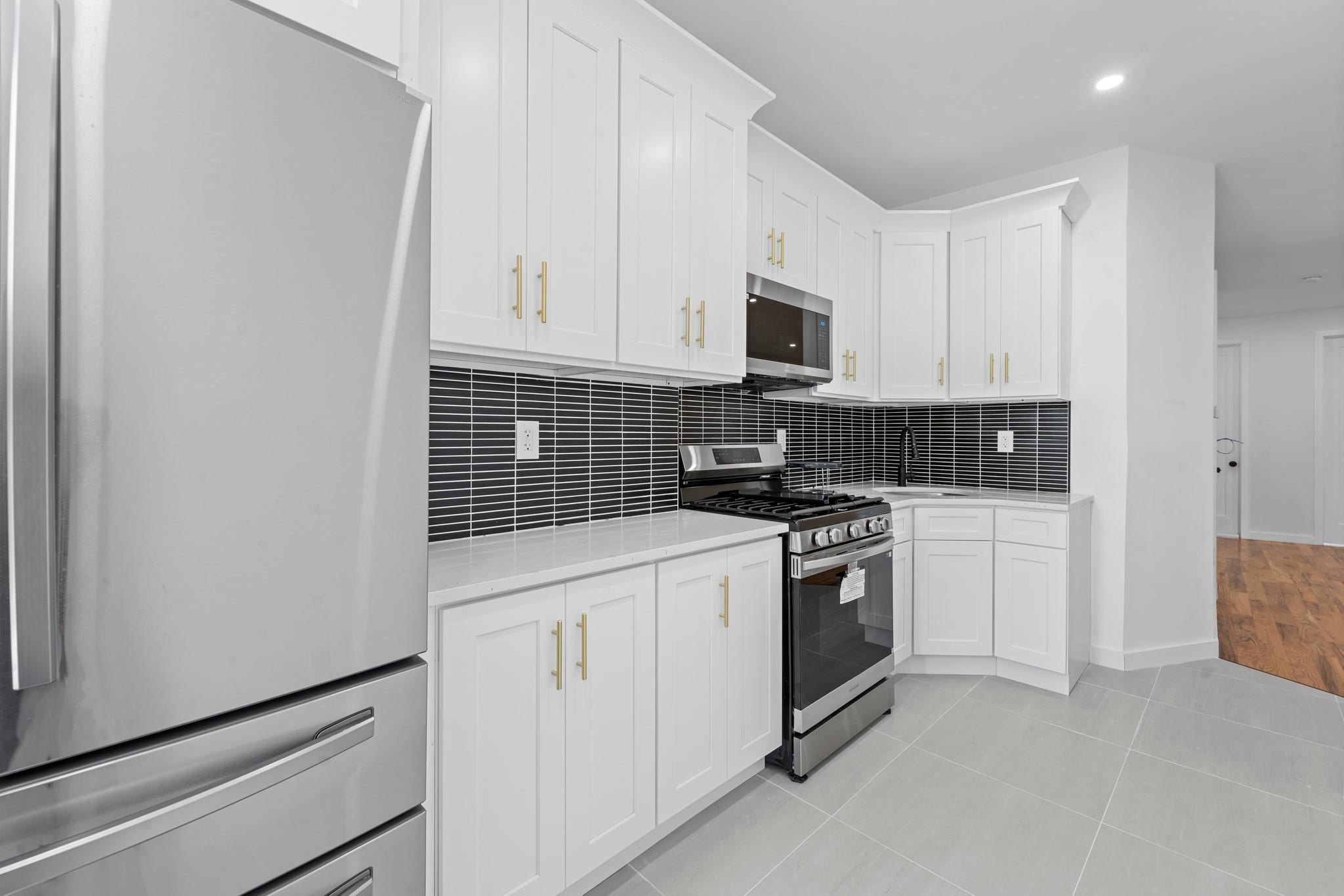 #2 photo, 346 Van Siclen Avenue, ブルックリン区 Brooklyn , NY 11207