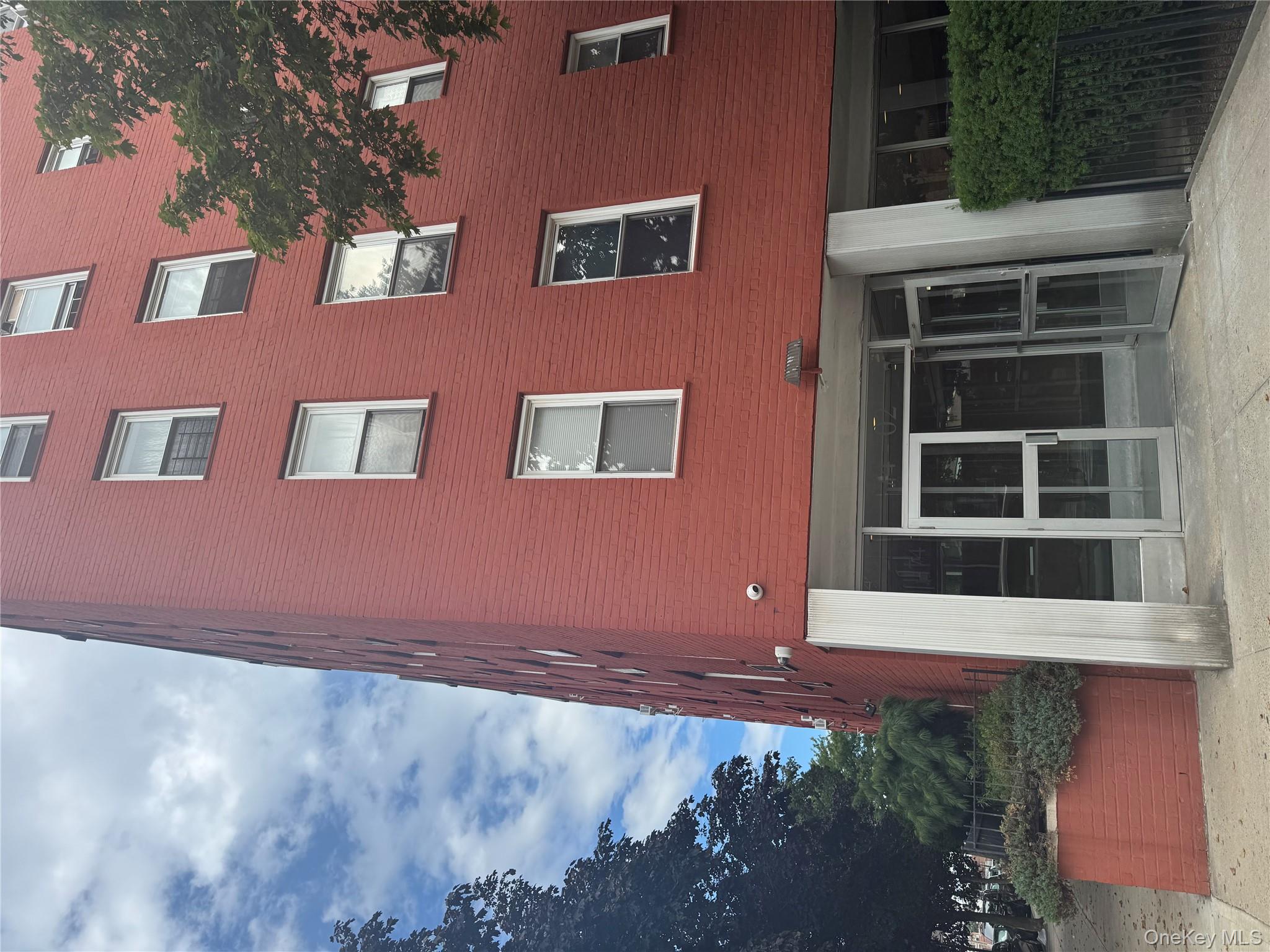 #1 photo, 74-02 43rd Avenue, 皇后區 艾姆赫斯特 Elmhurst , NY 11373