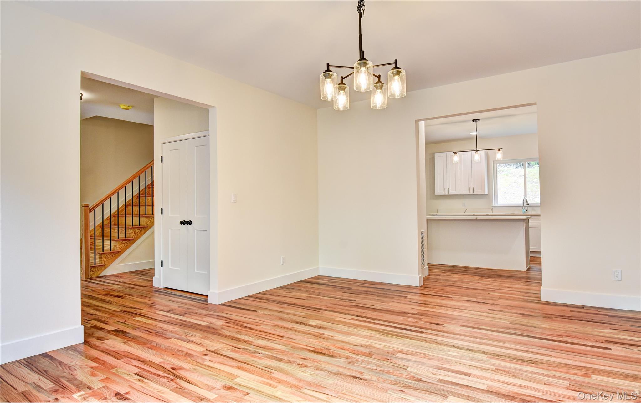 #10 photo, 17 Black Gum Court, 紐約州 Newburgh , NY 12550