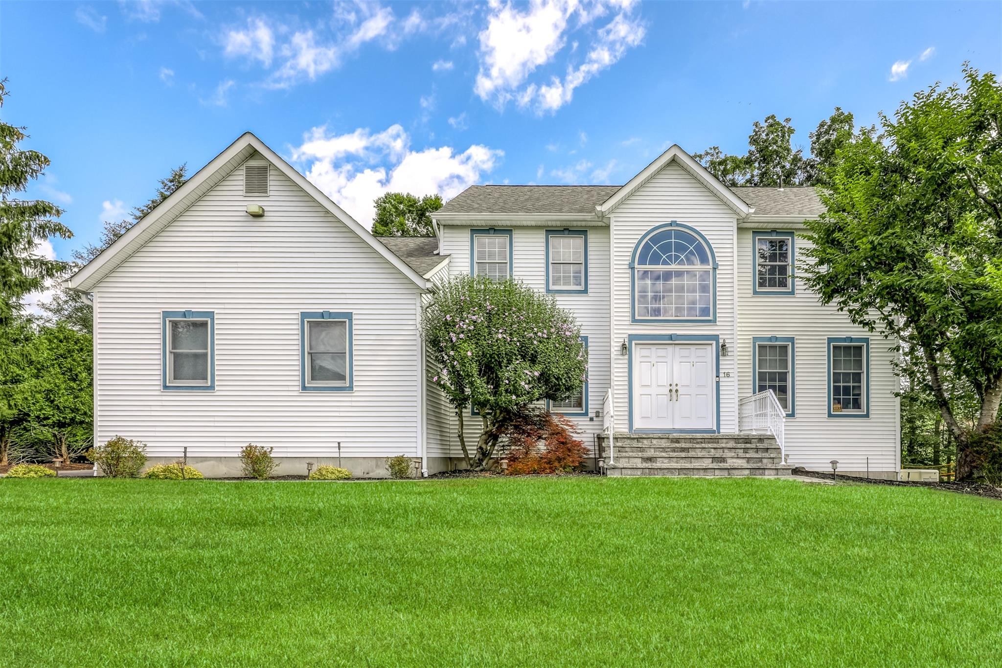#1 photo, 16 Ridgefield Road, New City , NY 10956