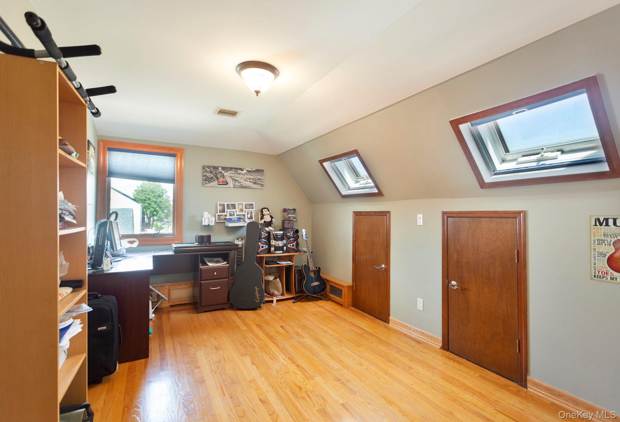 #18 photo, 183-19 69th Avenue, クイーンズ区 Fresh Meadows , NY 11366