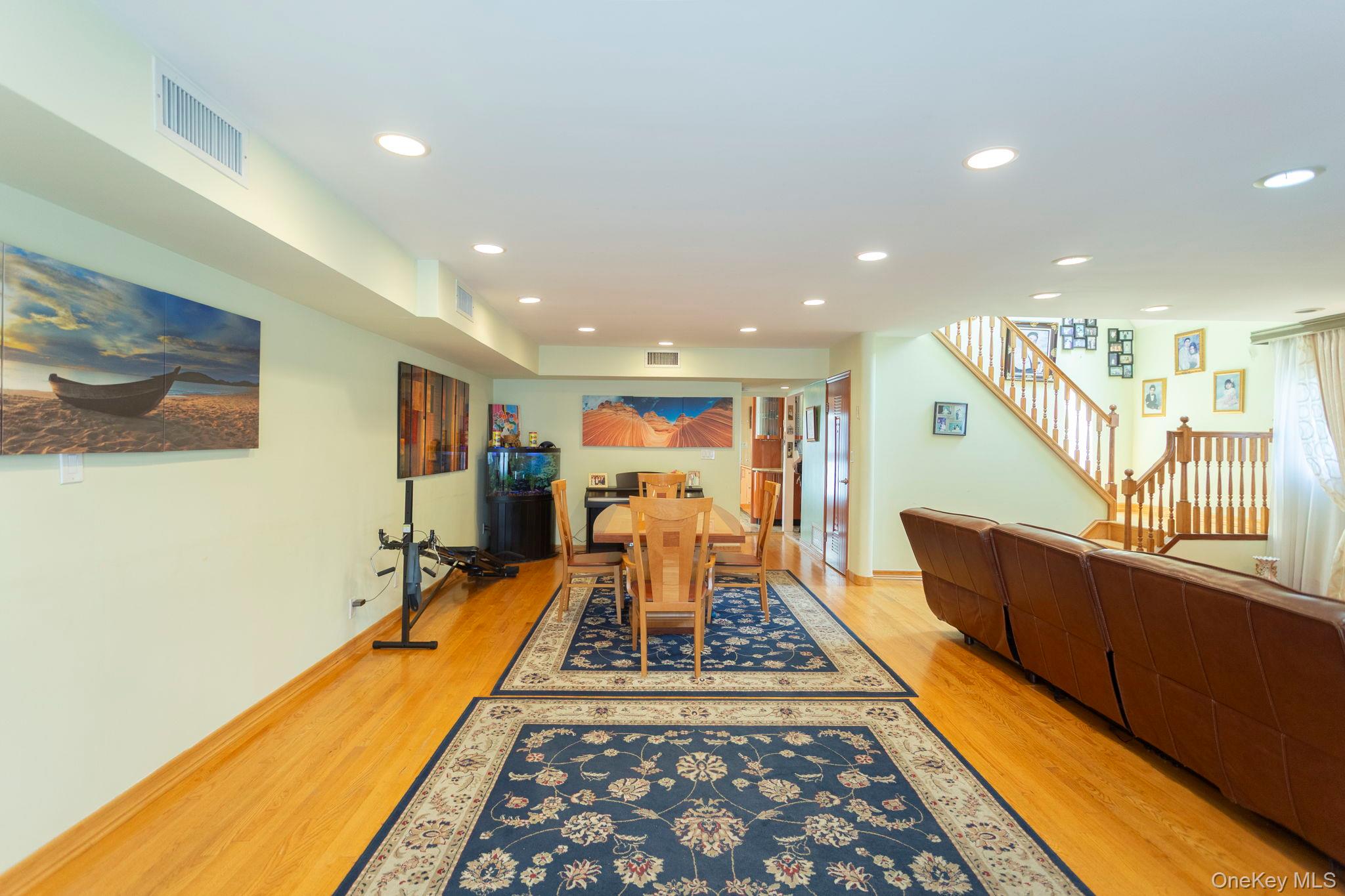 #6 photo, 183-19 69th Avenue, クイーンズ区 Fresh Meadows , NY 11366