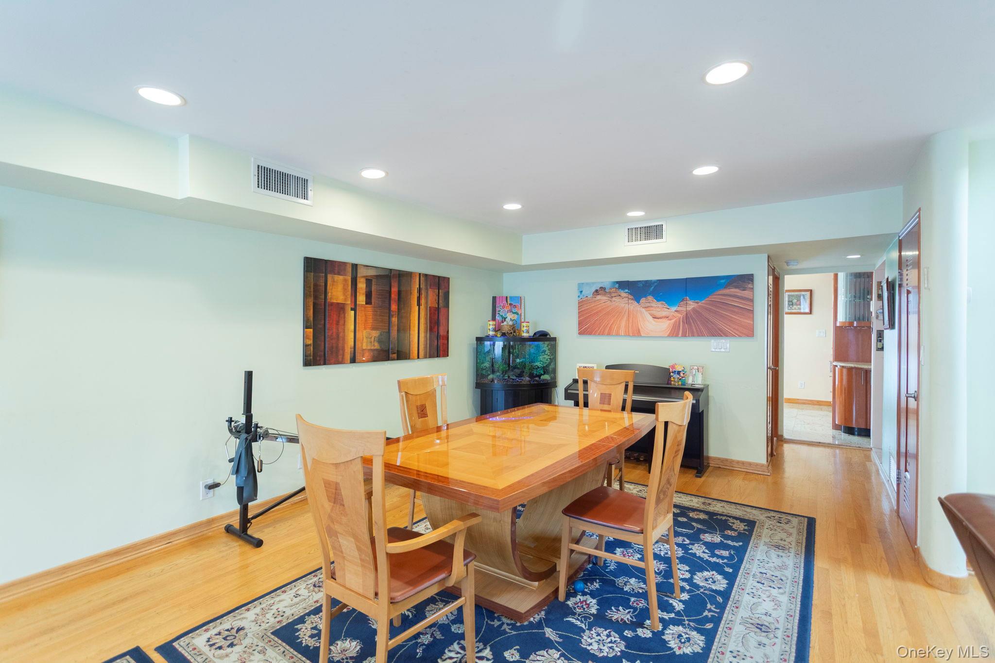 #7 photo, 183-19 69th Avenue, クイーンズ区 Fresh Meadows , NY 11366