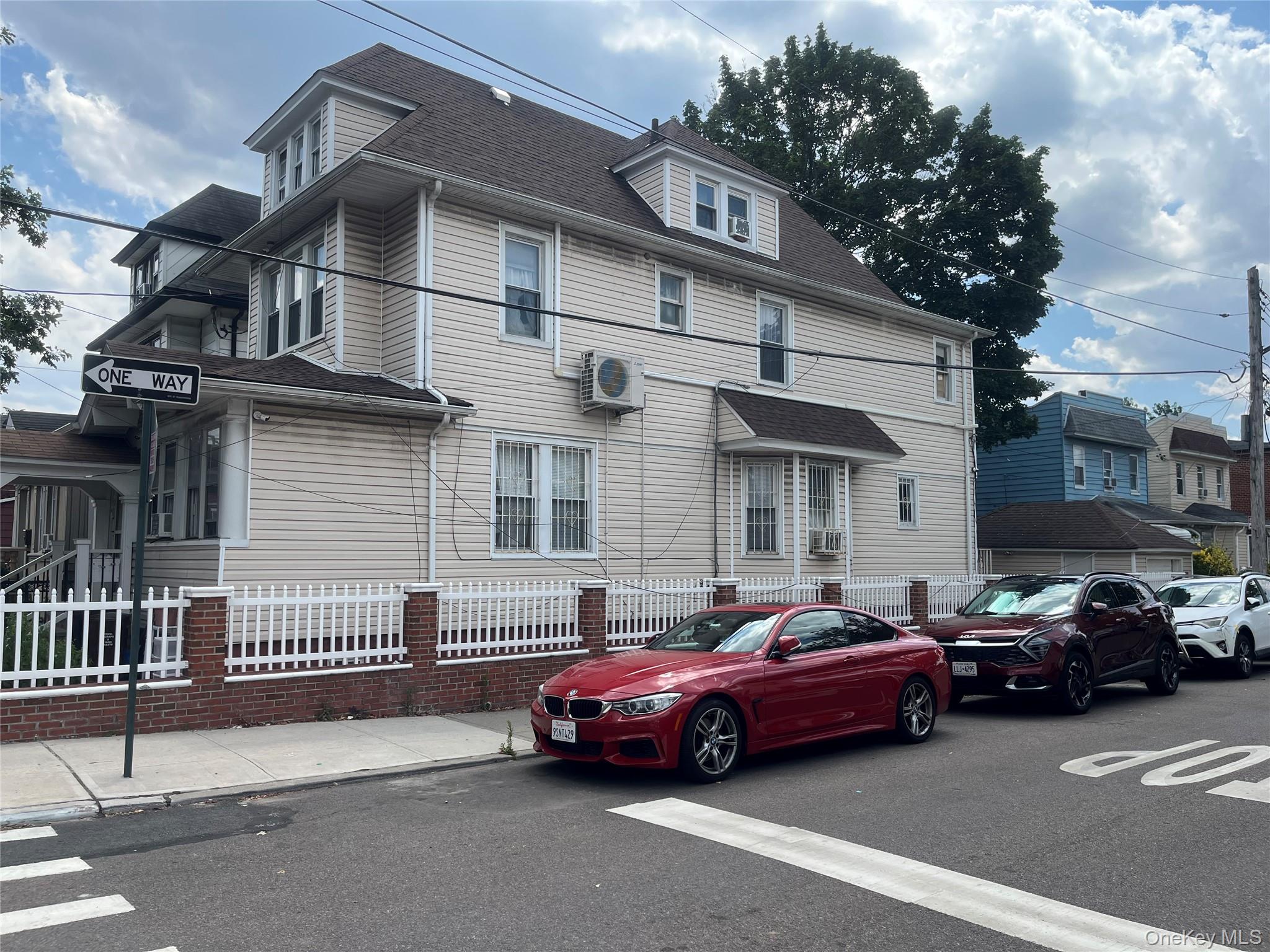 #2 photo, 87-52 143rd Street, كوينز Briarwood , NY 11435