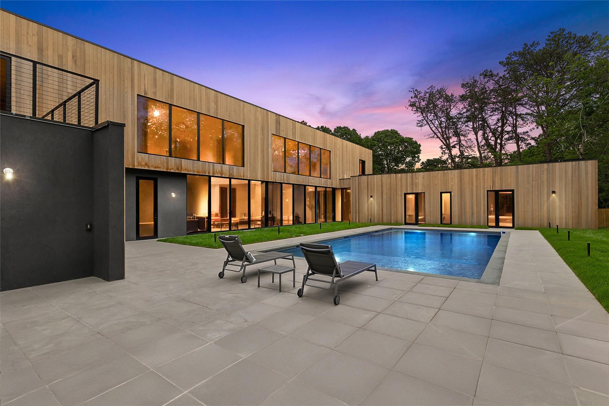 #1 photo, 9 Blue Jay Way, East Hampton , NY 11937