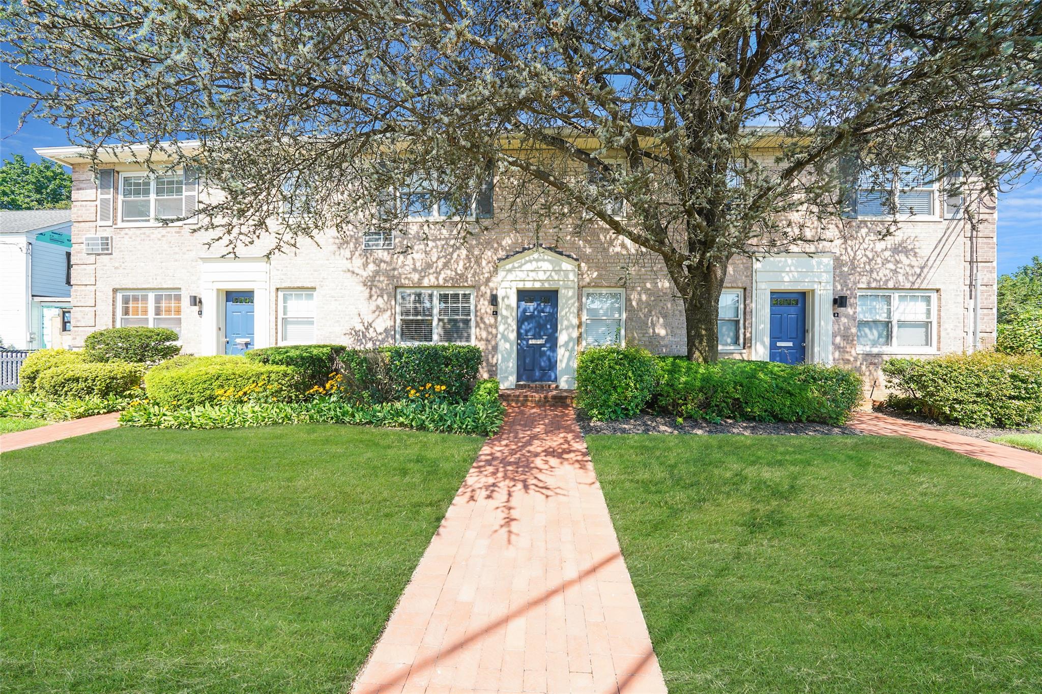 #1 photo, 4 S Forrest Avenue, Rockville Centre , NY 11570