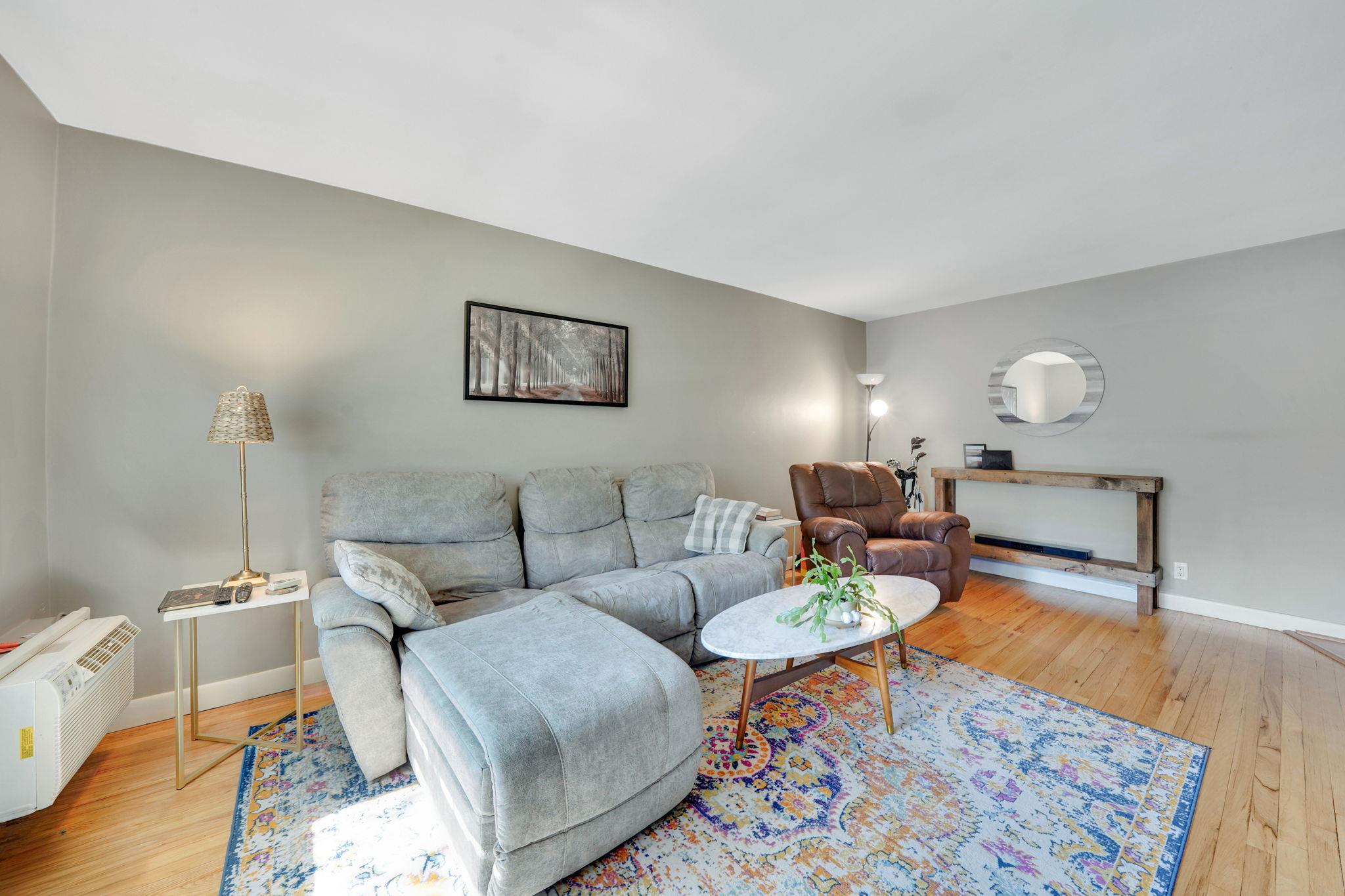 #6 photo, 4 S Forrest Avenue, ナッソー郡 Rockville Centre , NY 11570