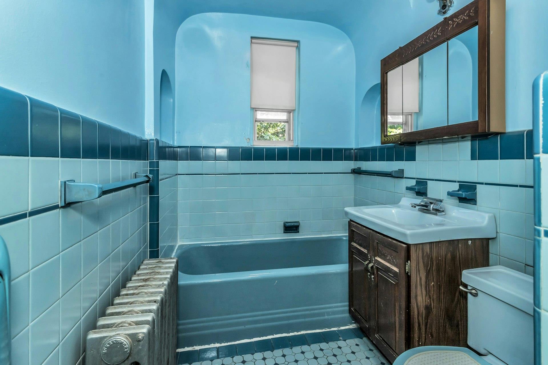 #15 photo, 32-50 77th Street, クイーンズ区 Jackson Heights , NY 11370