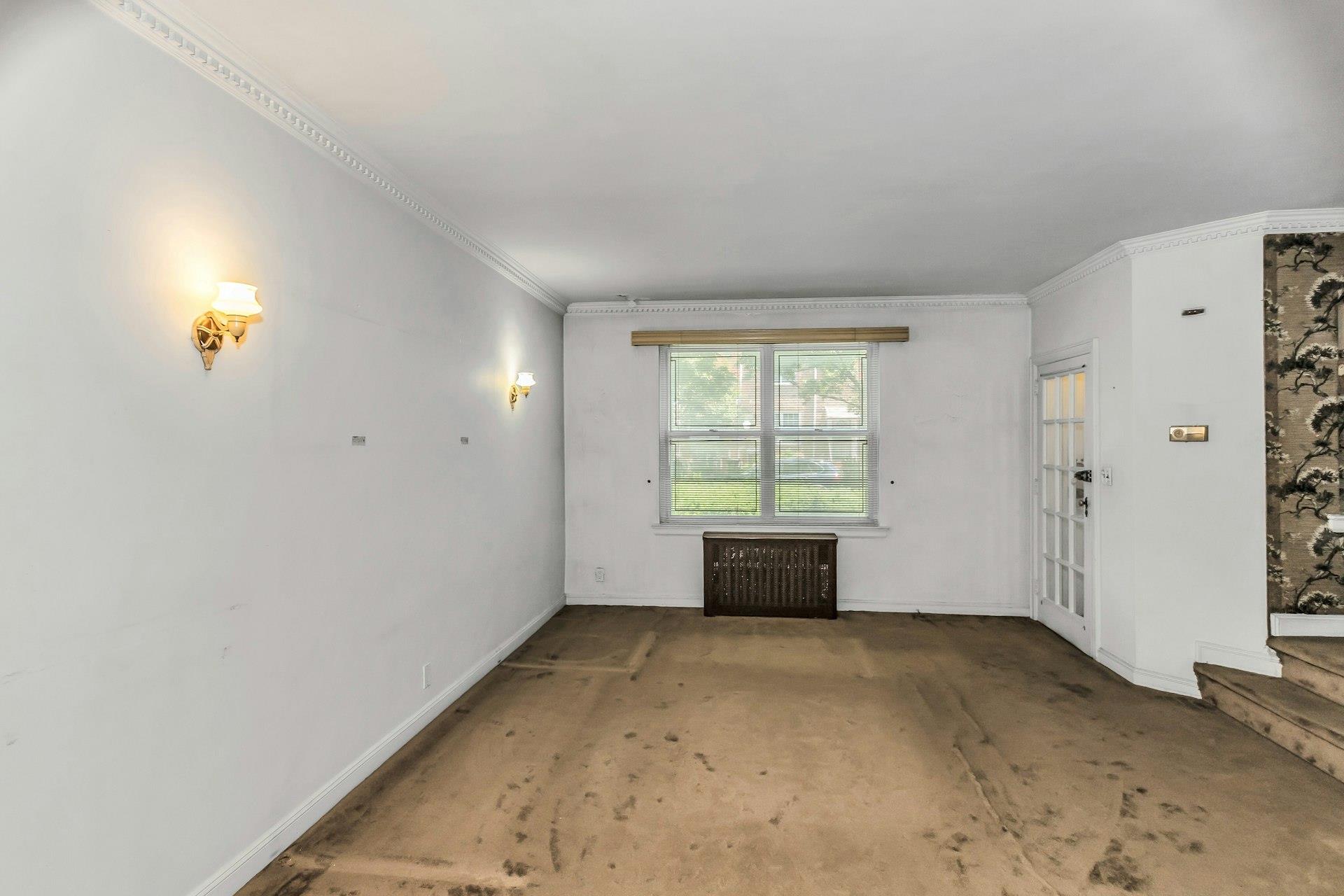 #3 photo, 32-50 77th Street, クイーンズ区 Jackson Heights , NY 11370