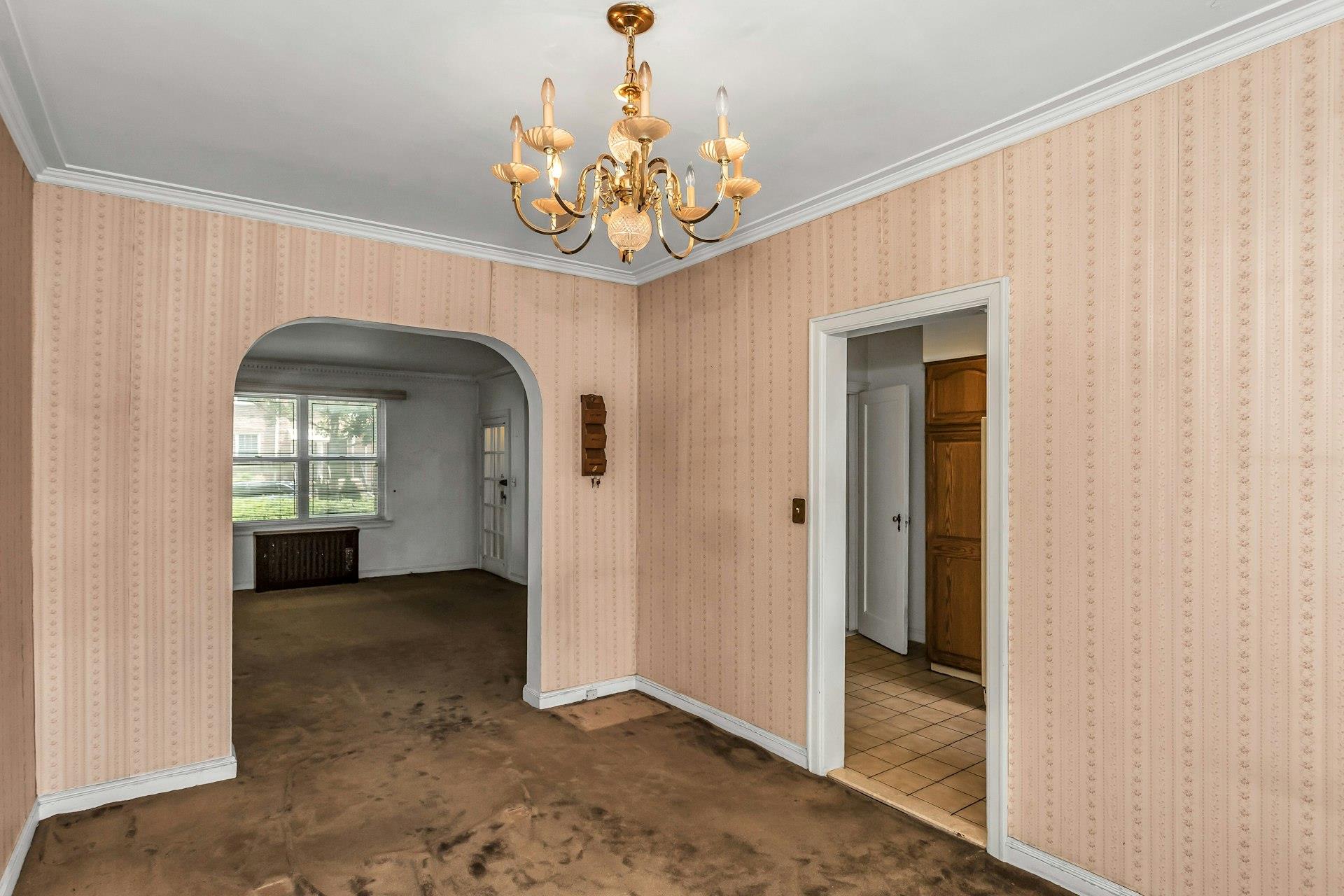 #5 photo, 32-50 77th Street, クイーンズ区 Jackson Heights , NY 11370