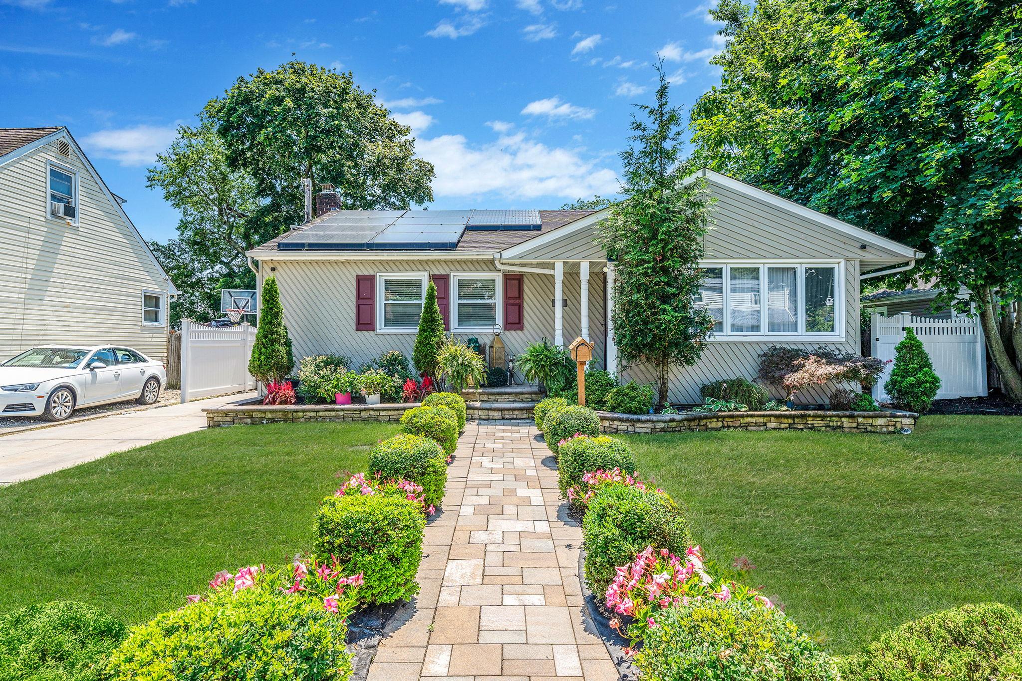 #1 photo, 54 Gormley Avenue, Roosevelt , NY 11575