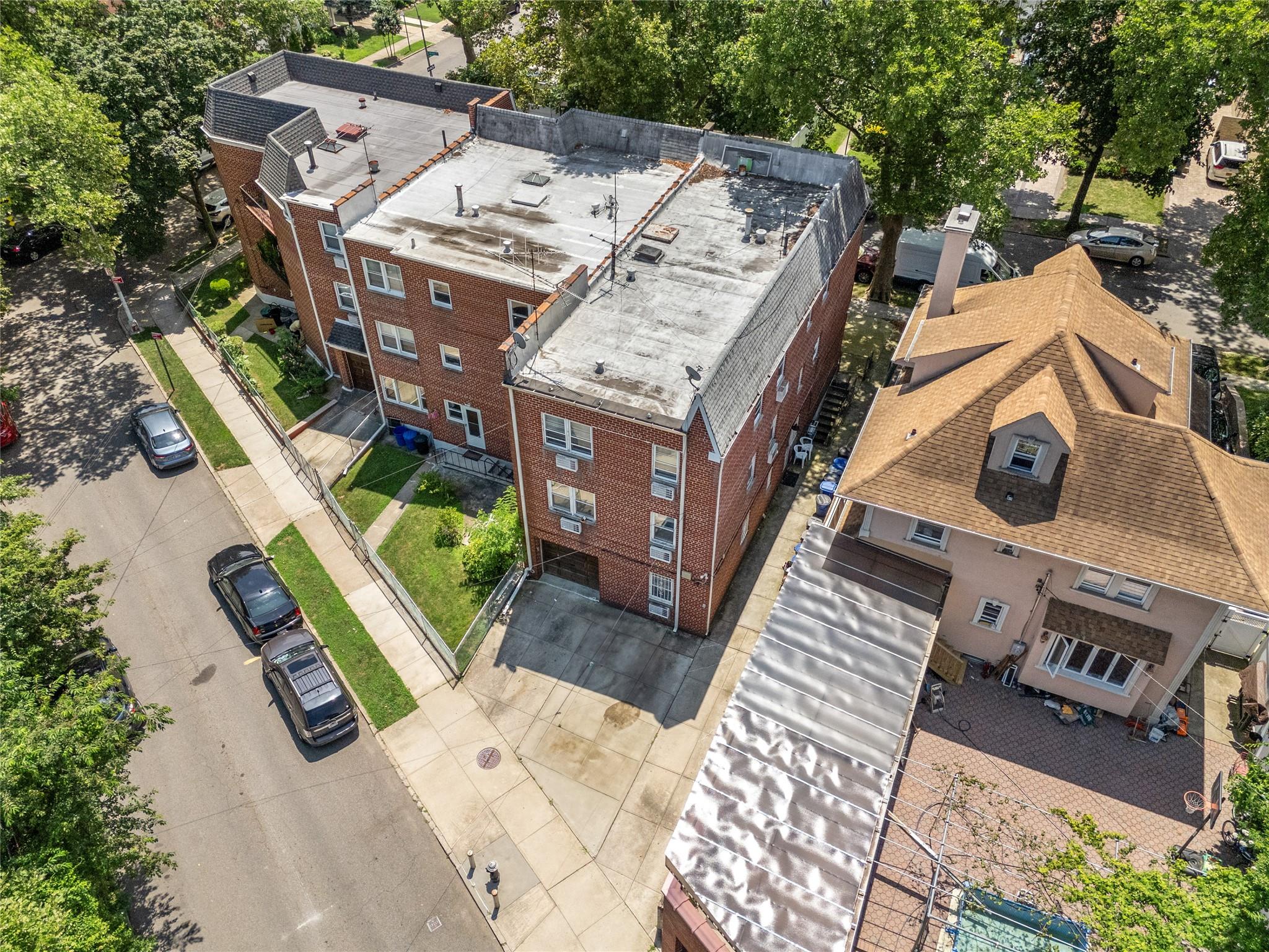 #9 photo, 85-45 Abingdon Road, クイーンズ区 Kew Gardens , NY 11415