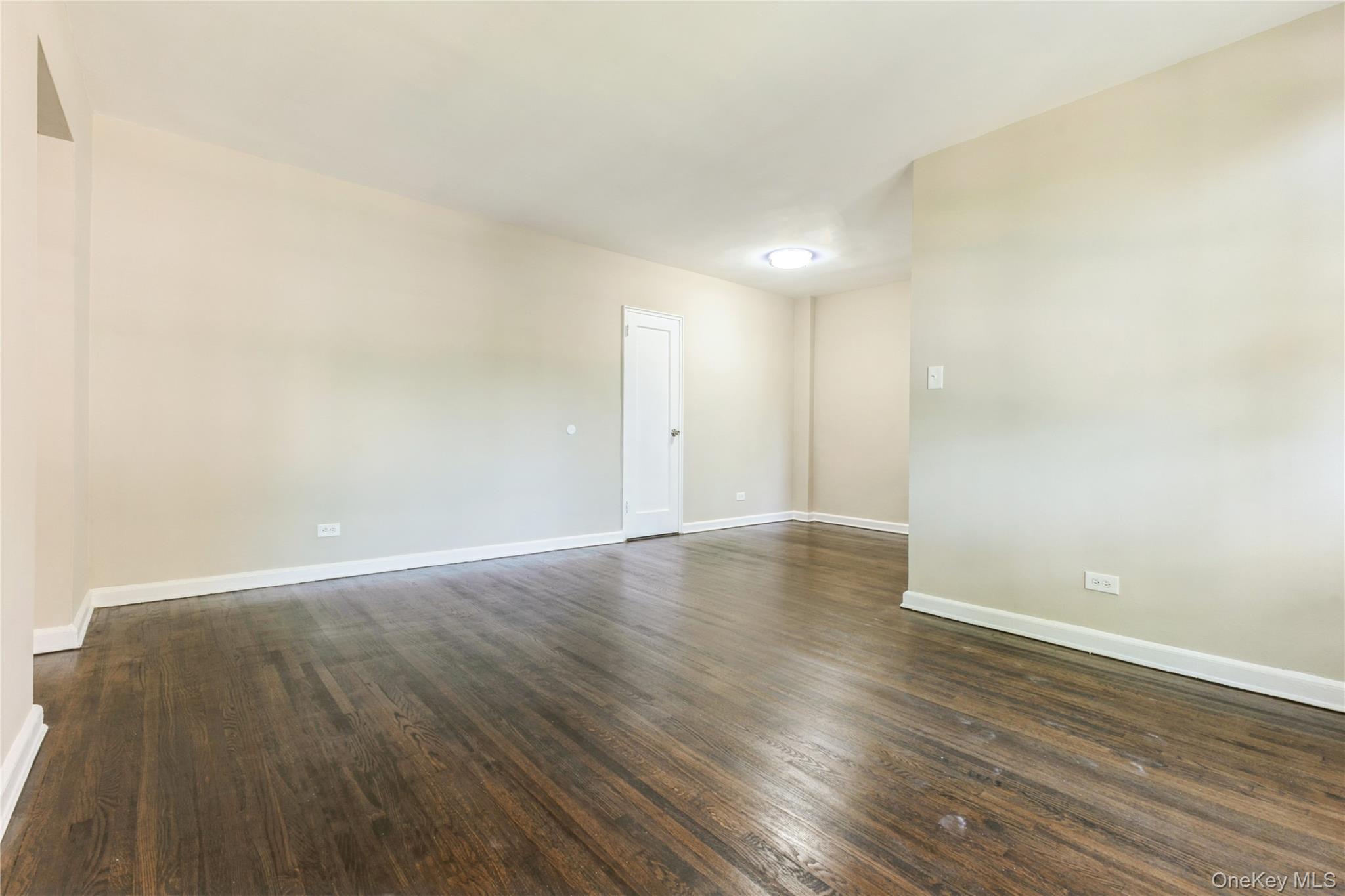 #6 photo, 112-24 Northern Boulevard, Corona , NY 11368