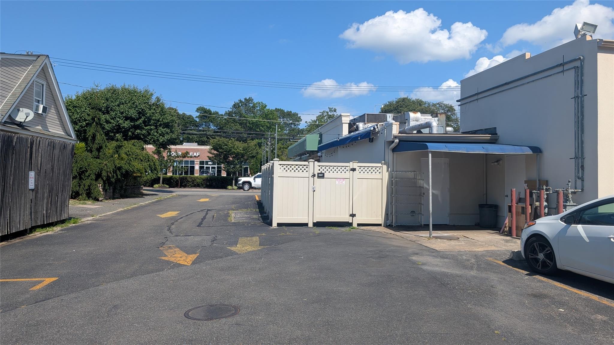 #7 photo, 352-354 Larkfield Road, サフォーク郡 East Northport , NY 11731