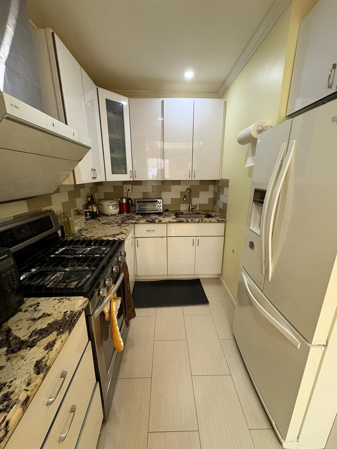 #6 photo, 164-22 73rd Ave, クイーンズ区 Fresh Meadows , NY 11366