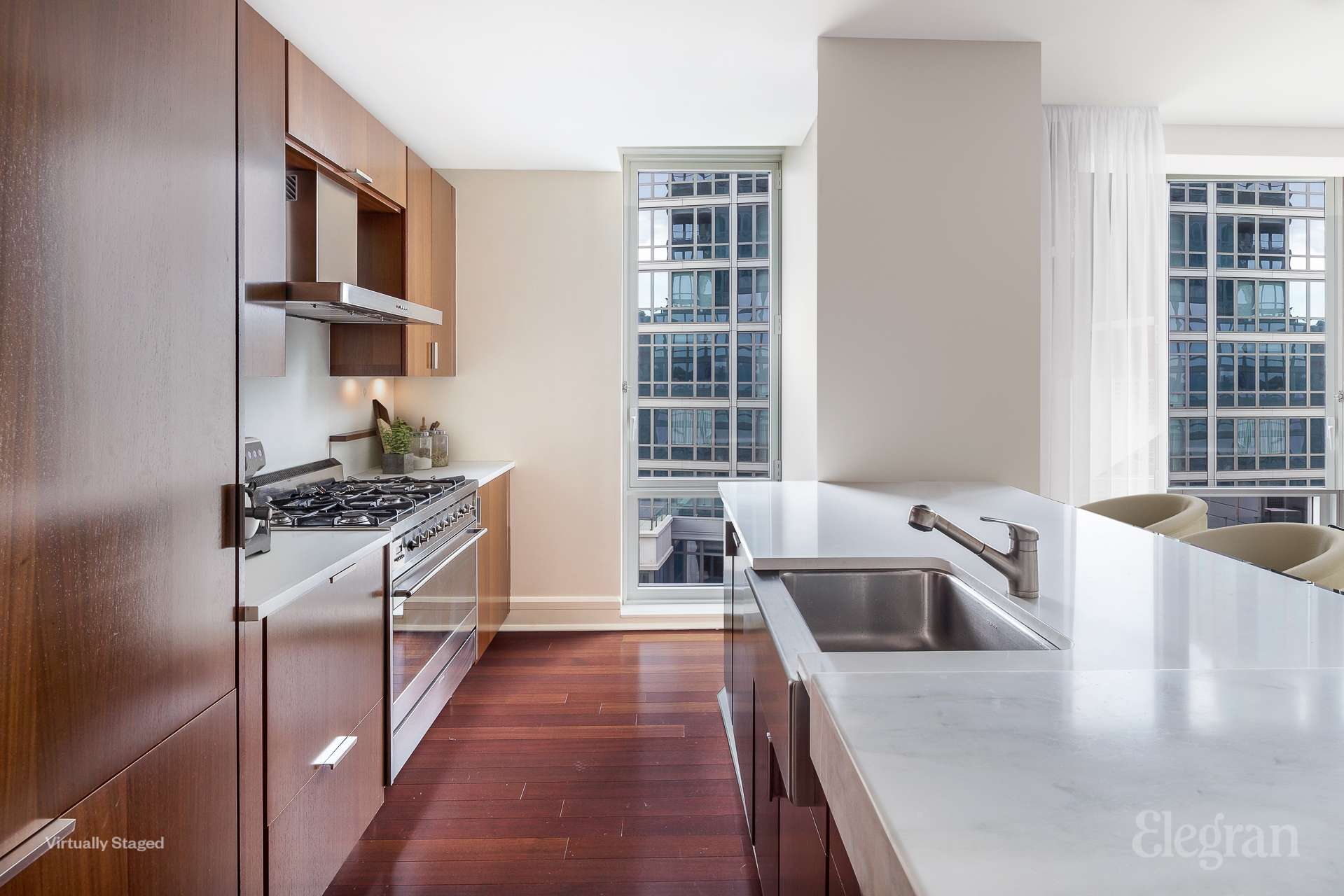 #3 photo, 60 Riverside Boulevard, マンハッタン Upper West Side , NY 10069-0201