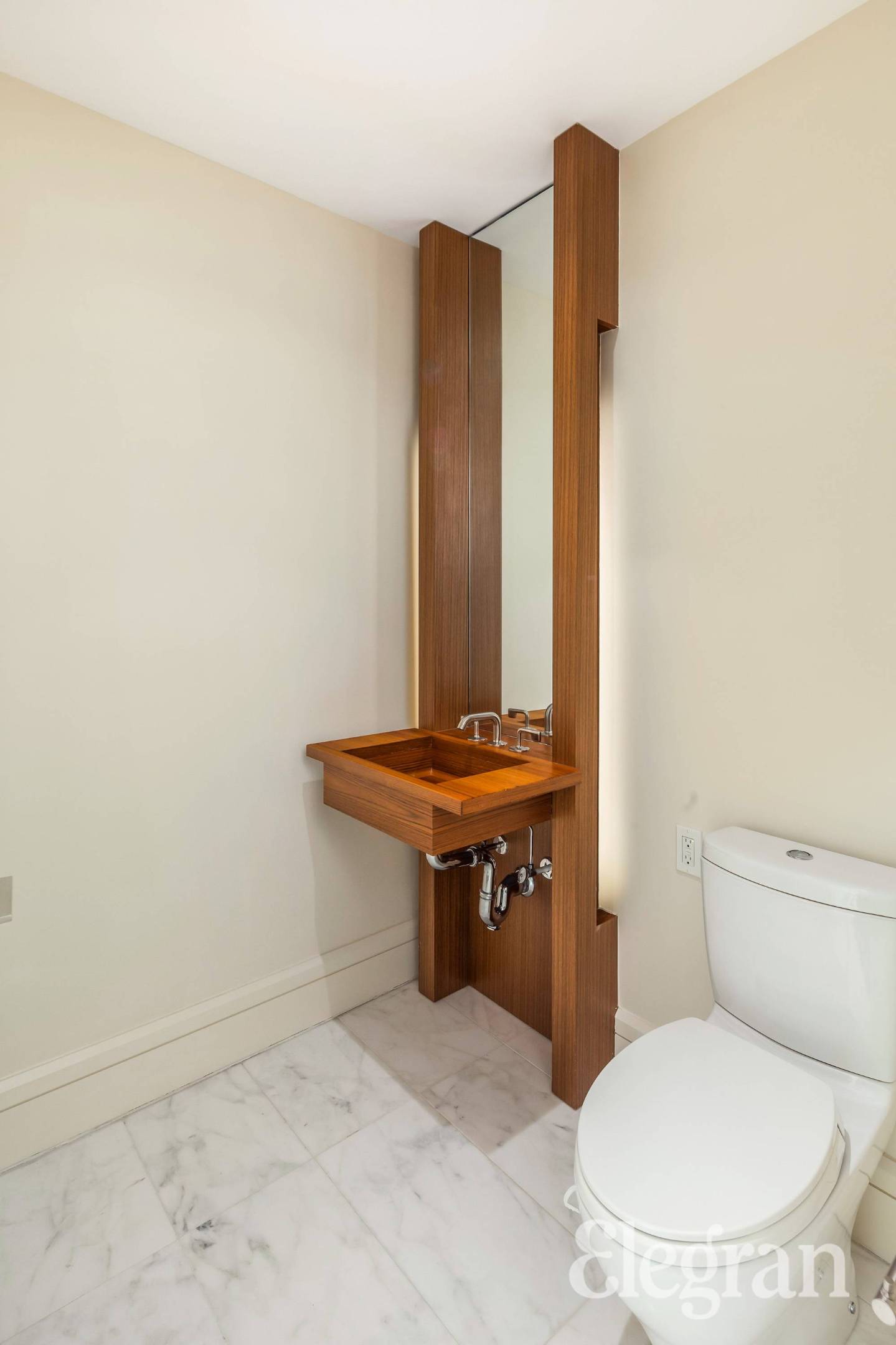 #8 photo, 60 Riverside Boulevard, マンハッタン Upper West Side , NY 10069-0201