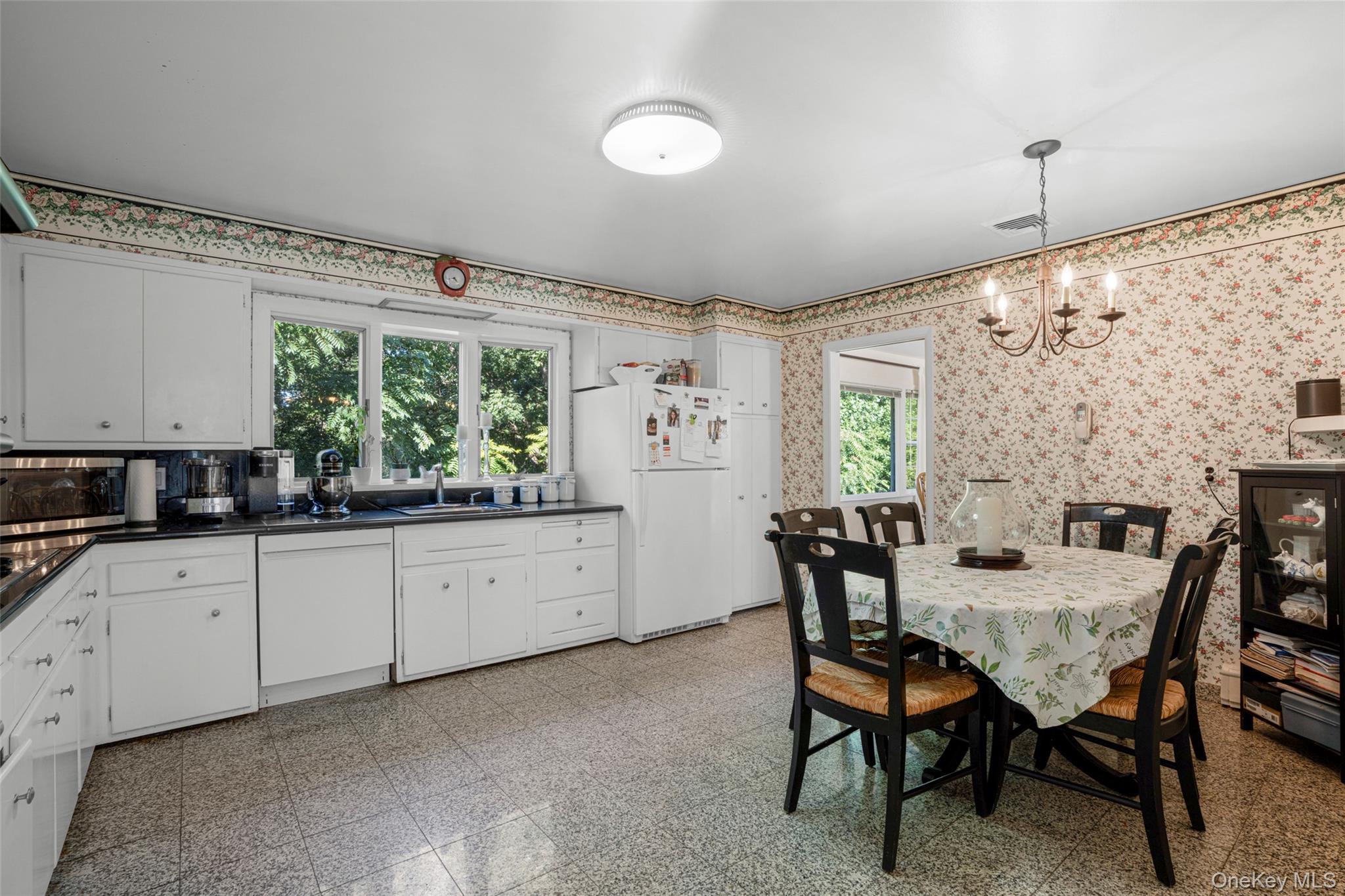 #11 photo, 6 Century Ridge Road, Purchase , NY 10577