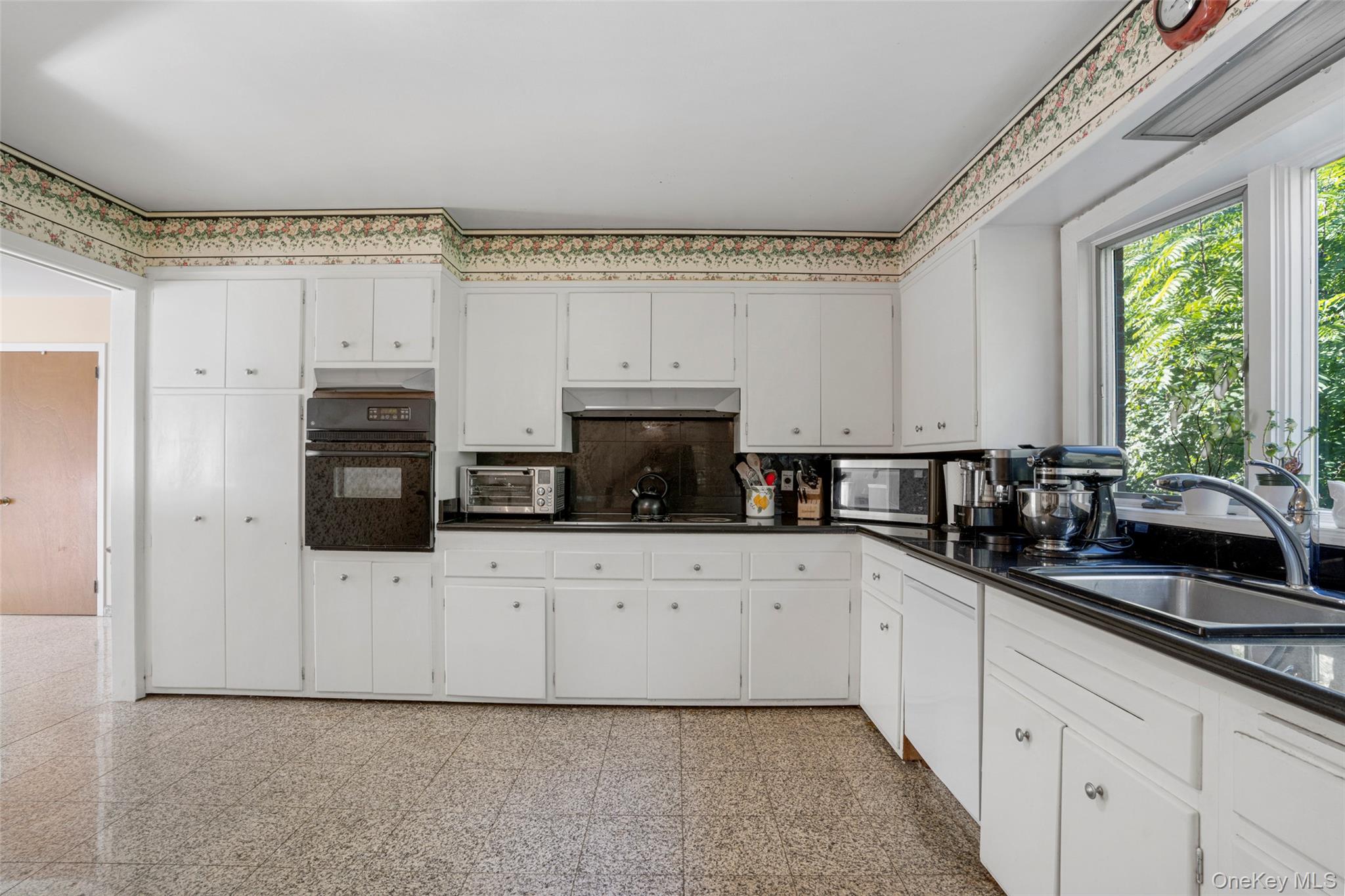 #13 photo, 6 Century Ridge Road, Purchase , NY 10577