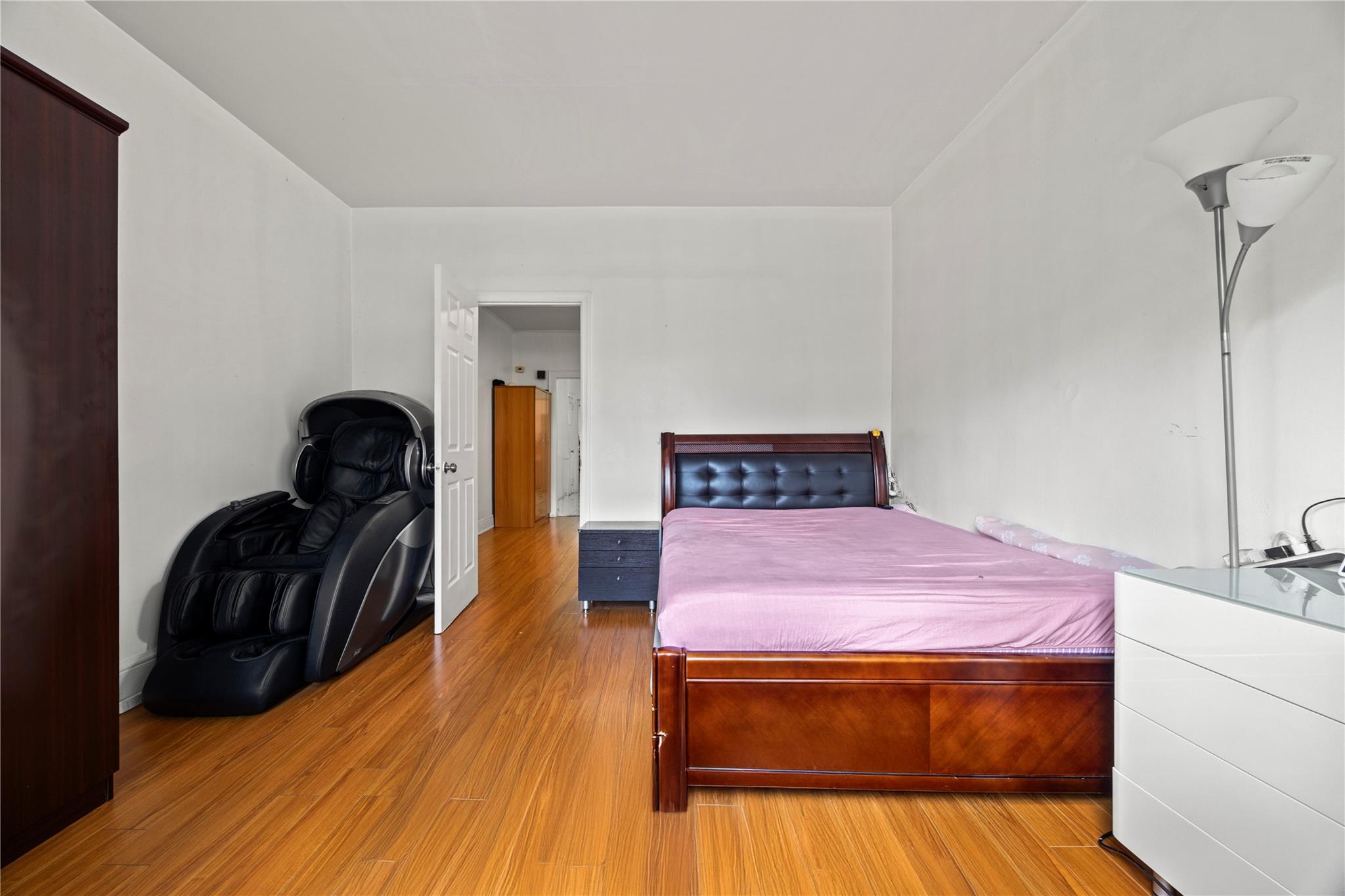 #14 photo, 12141 6th Avenue, クイーンズ区 College Point , NY 11356