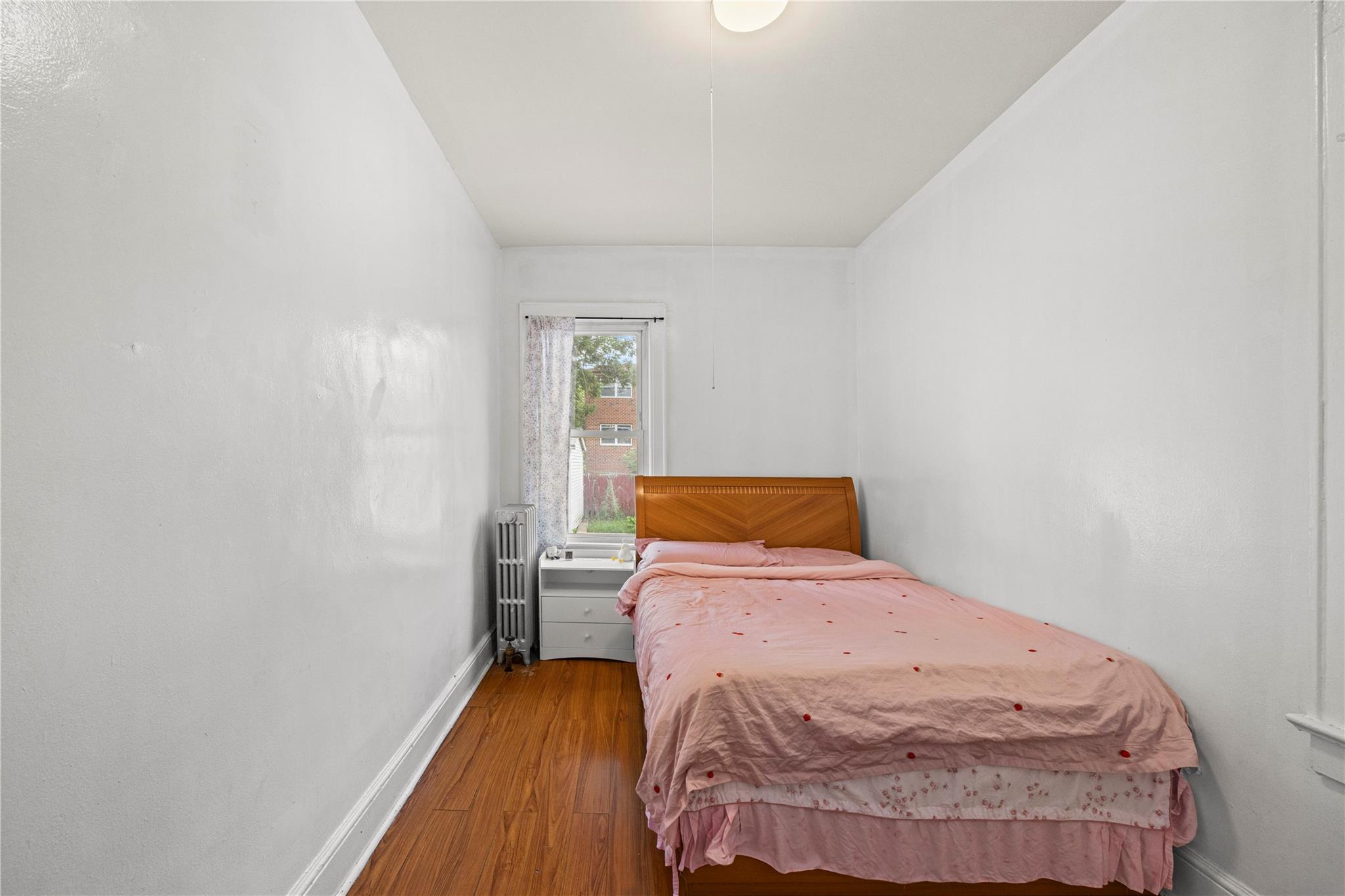 #6 photo, 12141 6th Avenue, クイーンズ区 College Point , NY 11356