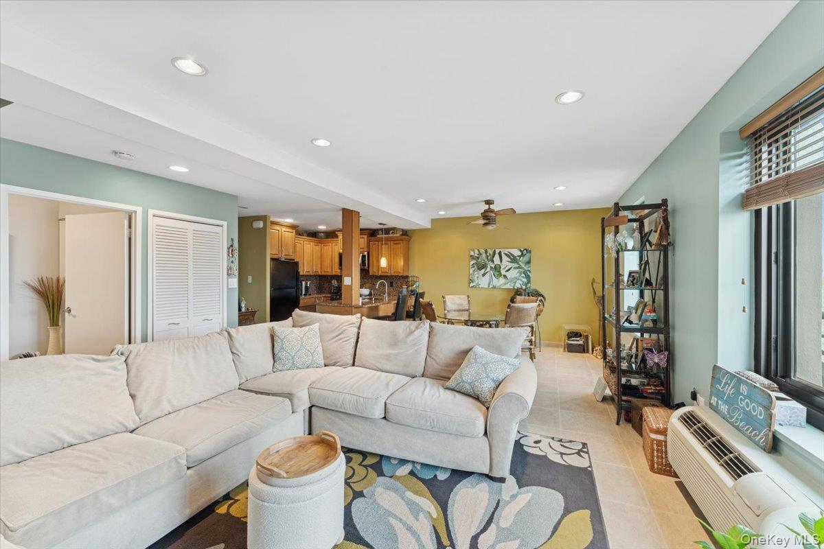 #10 photo, 100 W Broadway, 長島 長灘 Long Beach , NY 11561